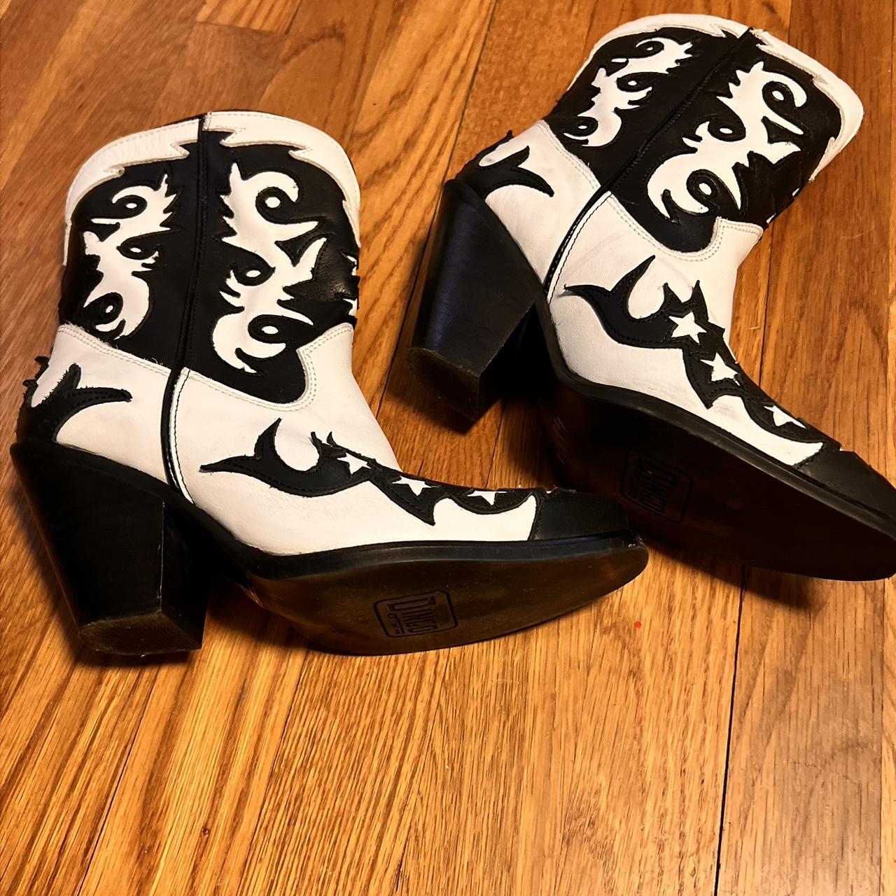 item listed by palithrifts