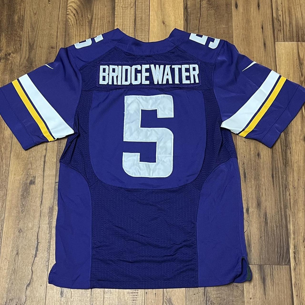 NFL Minnesota Vikings jersey size M fits a bit - Depop