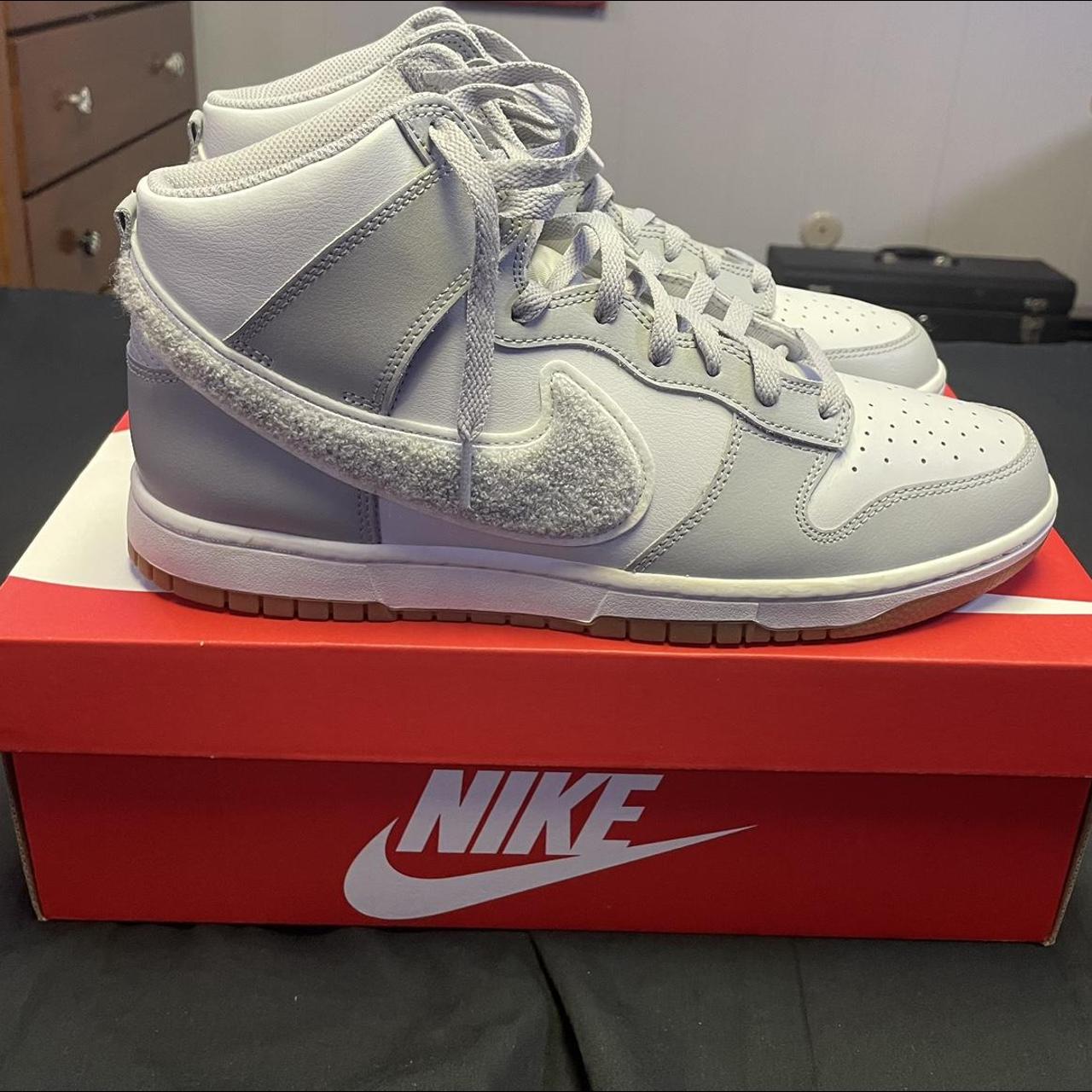 worn nike dunks