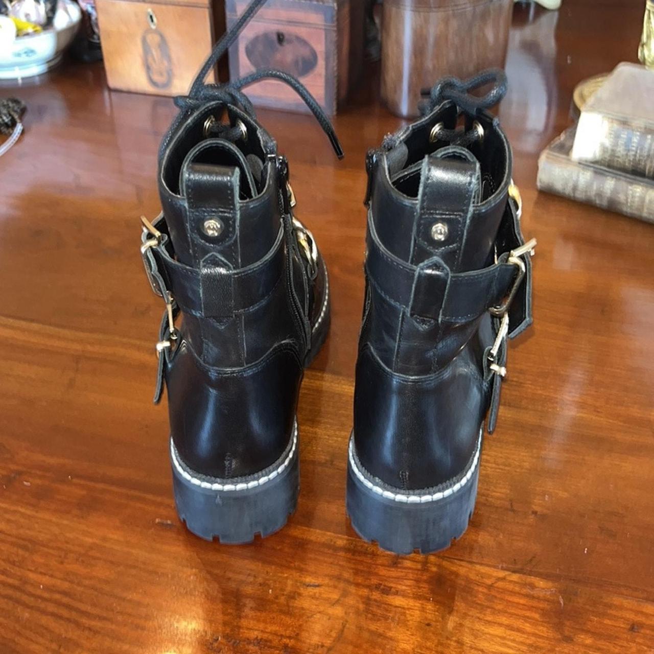 New Carvela Women's Salute Black Leather Chain Depop