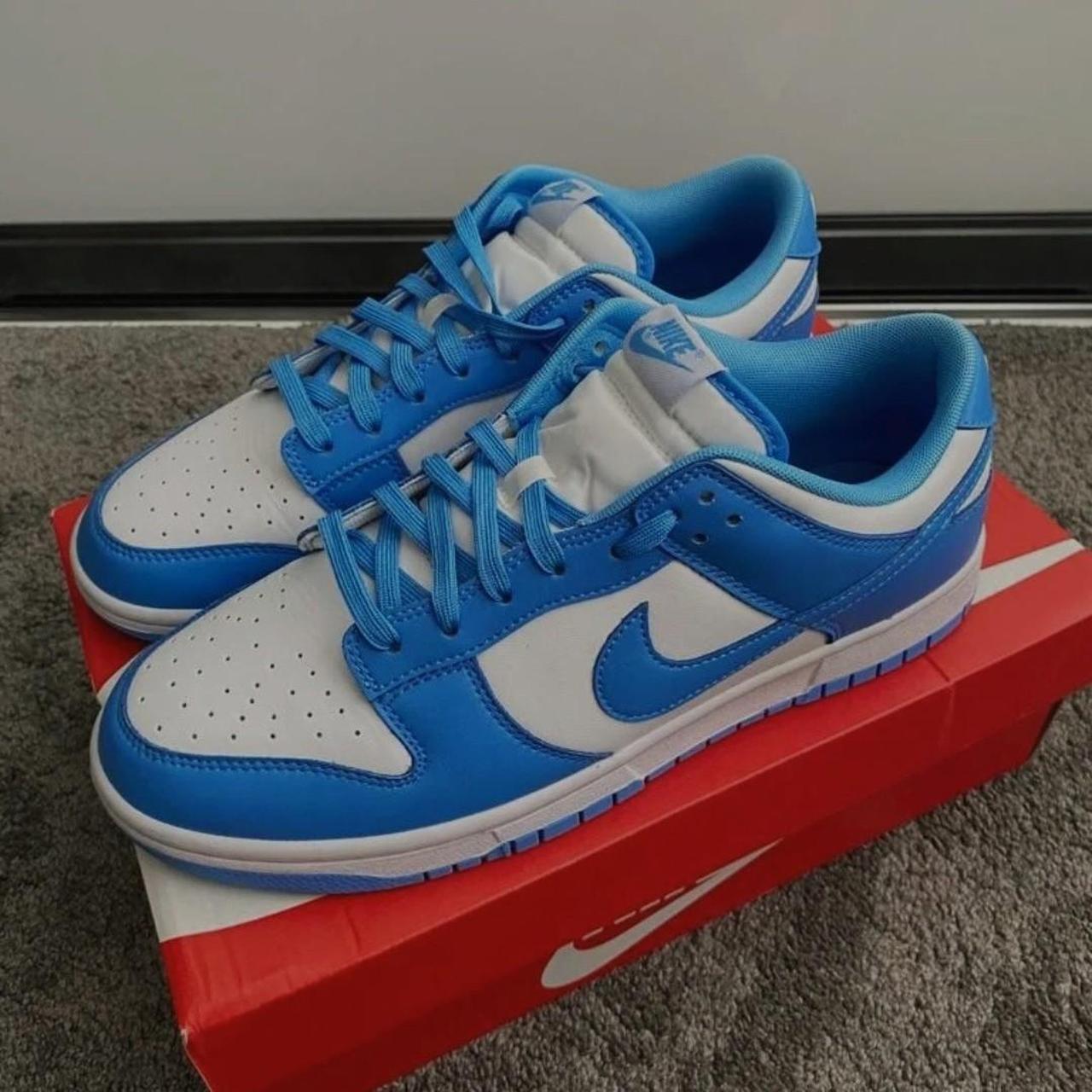 Nike Men's White and Blue Trainers | Depop