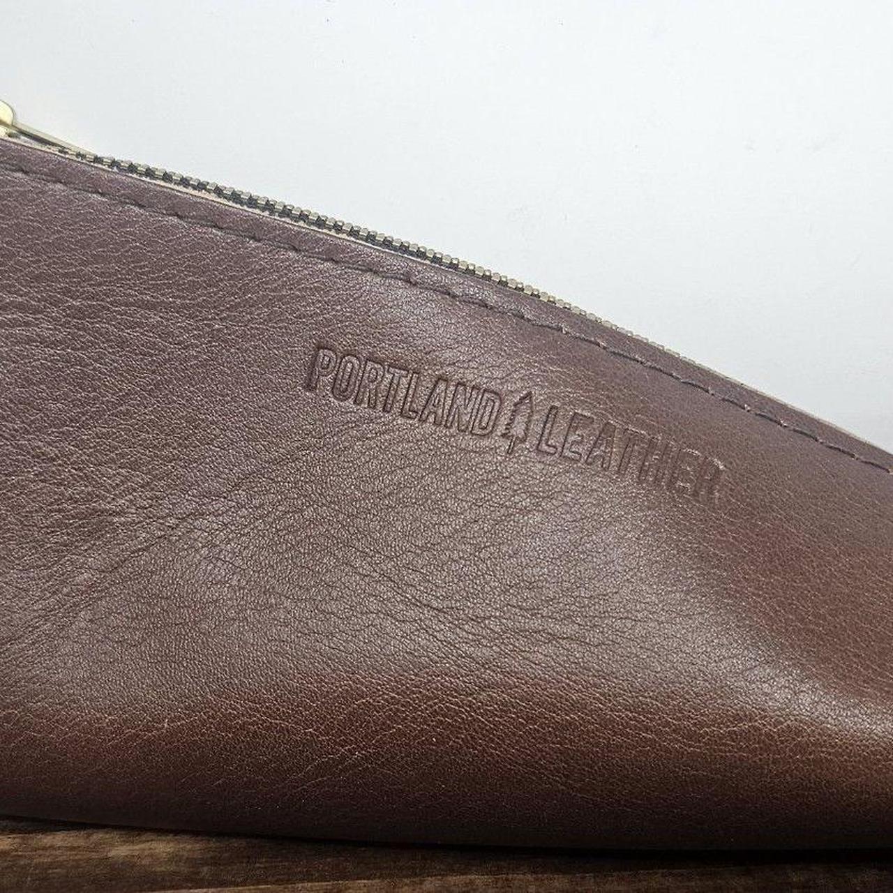 Source Unknown Women's Makeup and toiletry bags -… - image 1