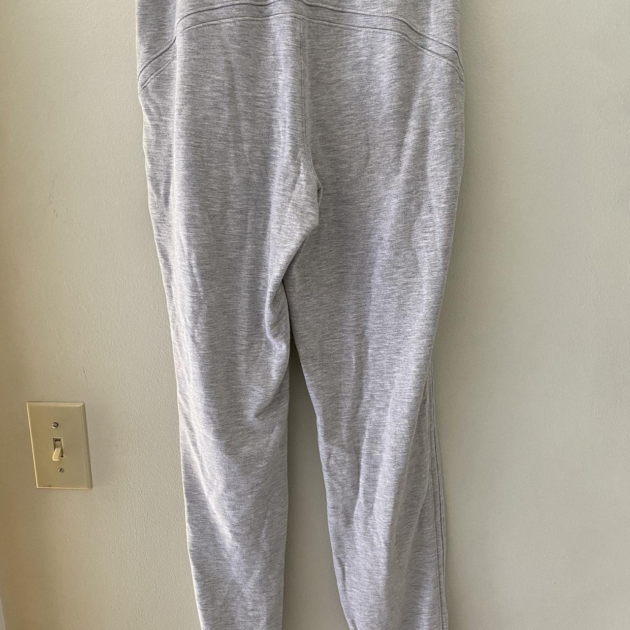 LULULEMON SCUBA JOGGERS! these are a size 2 and in - Depop