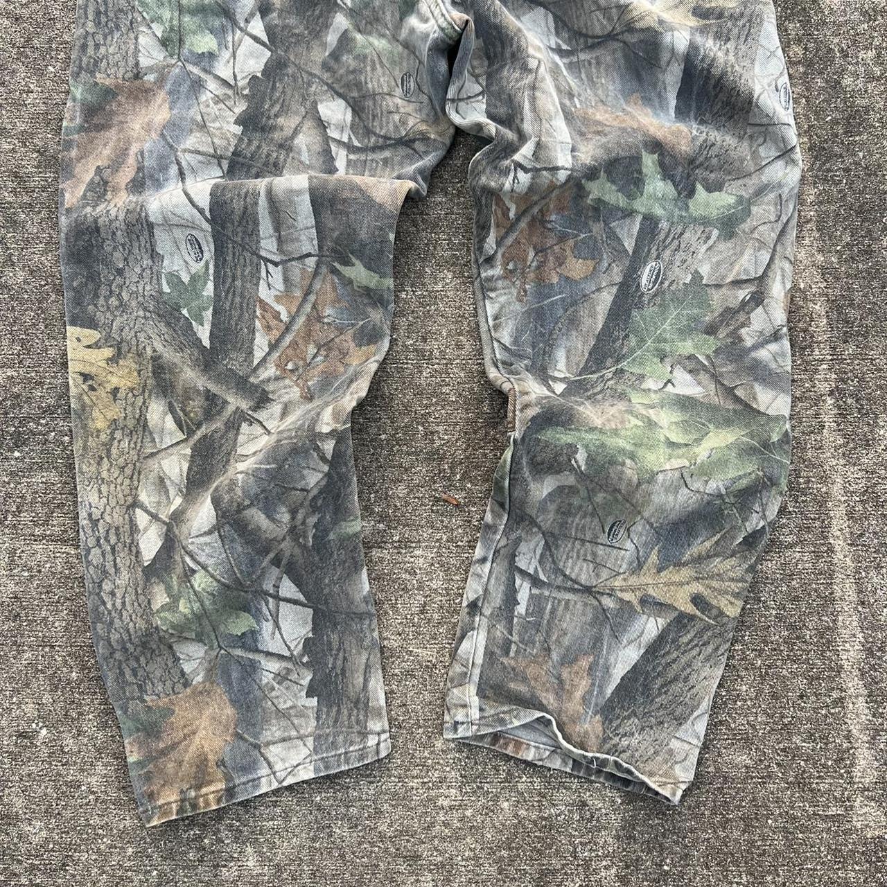 Crazy vintage Y2K wrangler realtree camo pants ... - Depop