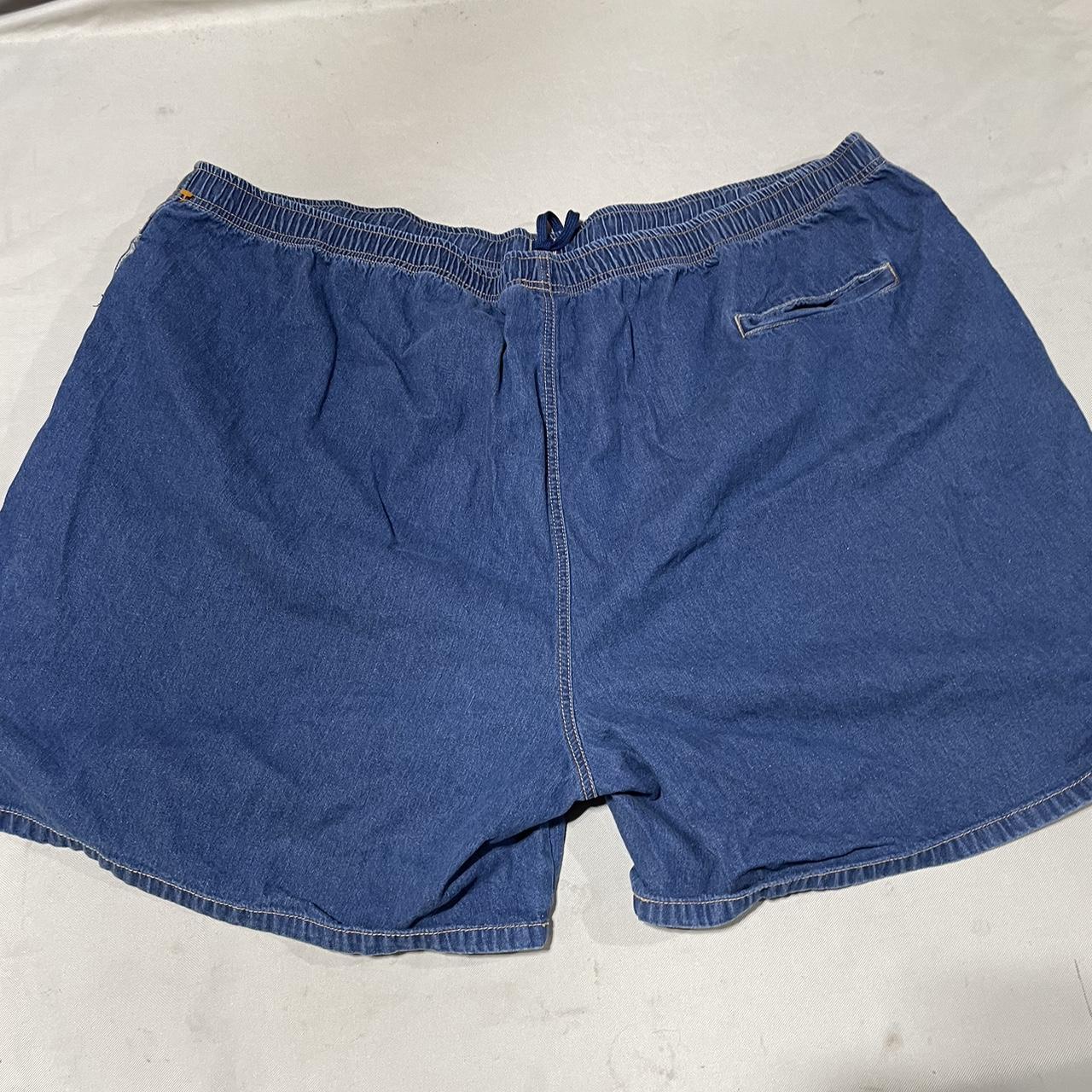 Huge ass big dog jorts def need a belt - Depop