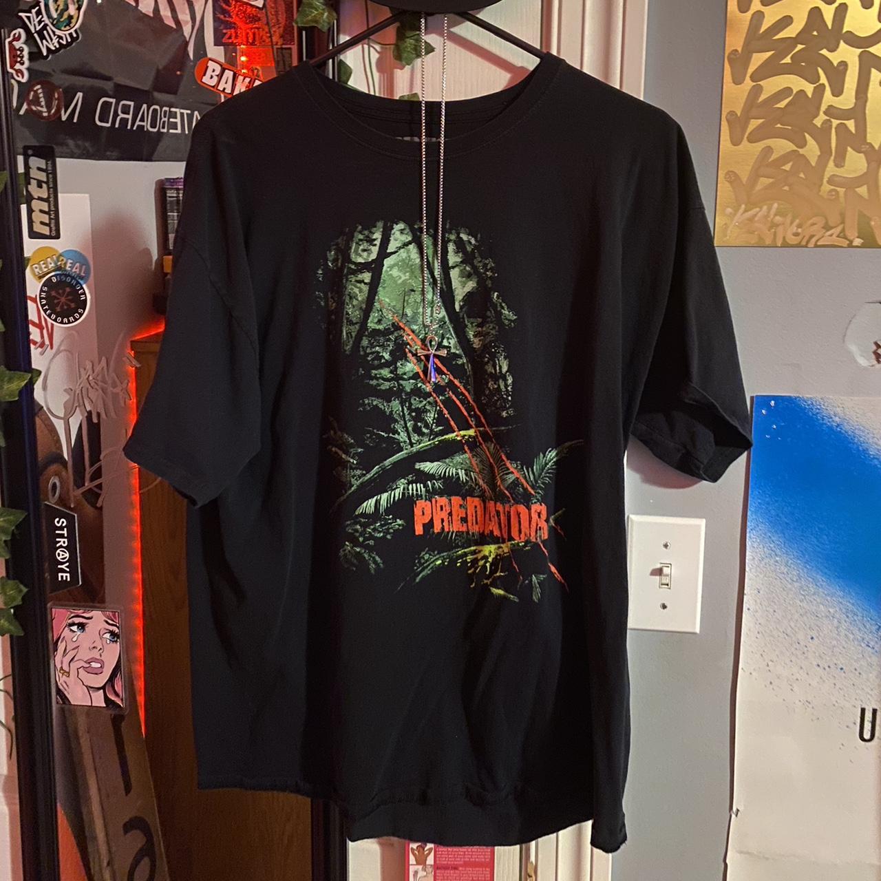 Vintage 2024 predator shirt