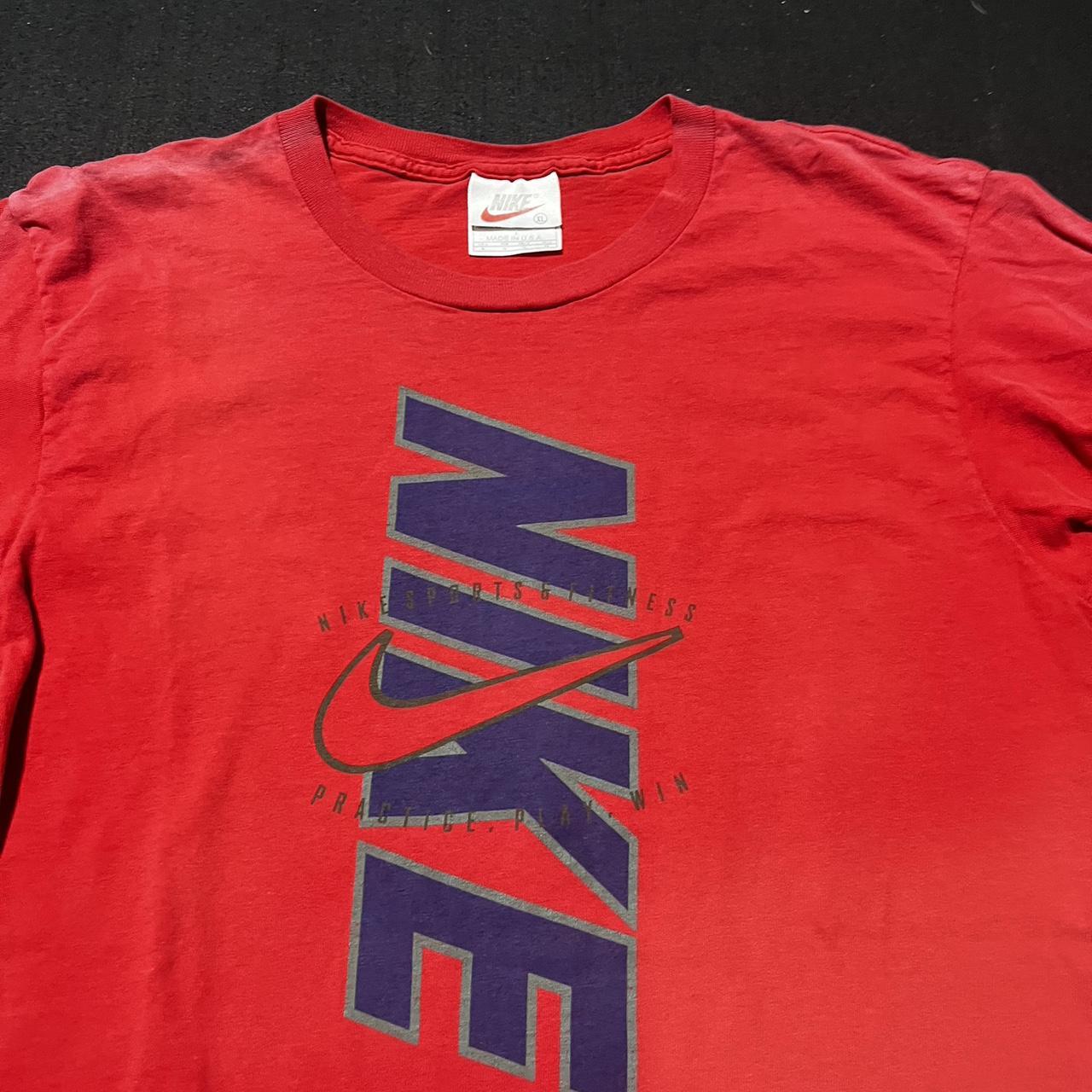 Nike Men's Red and Navy T-shirt | Depop