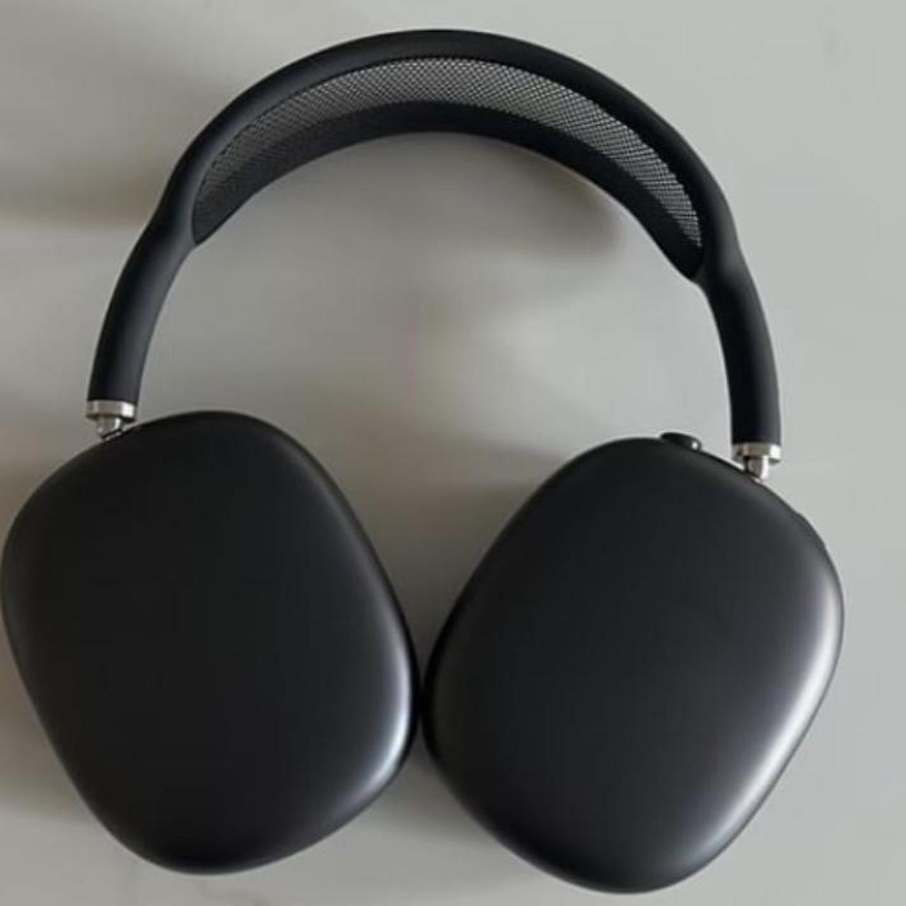 Apple Airmax Headphones Black ‼️DM ME OFFERS NOT... Depop