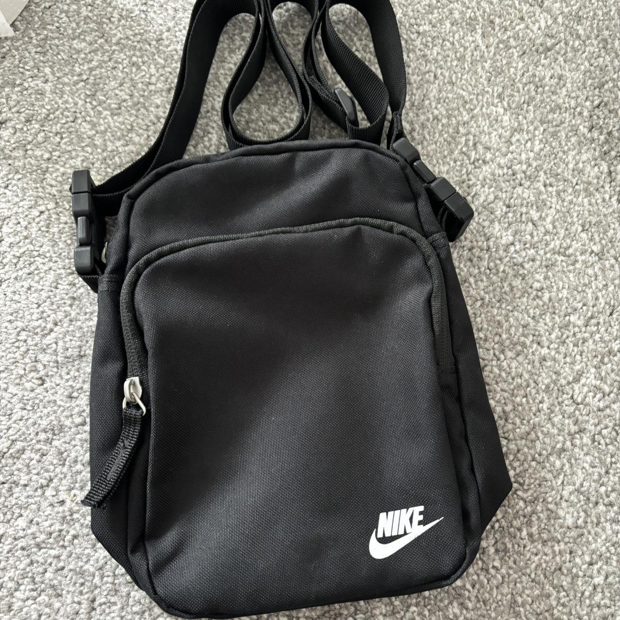 manbag nike