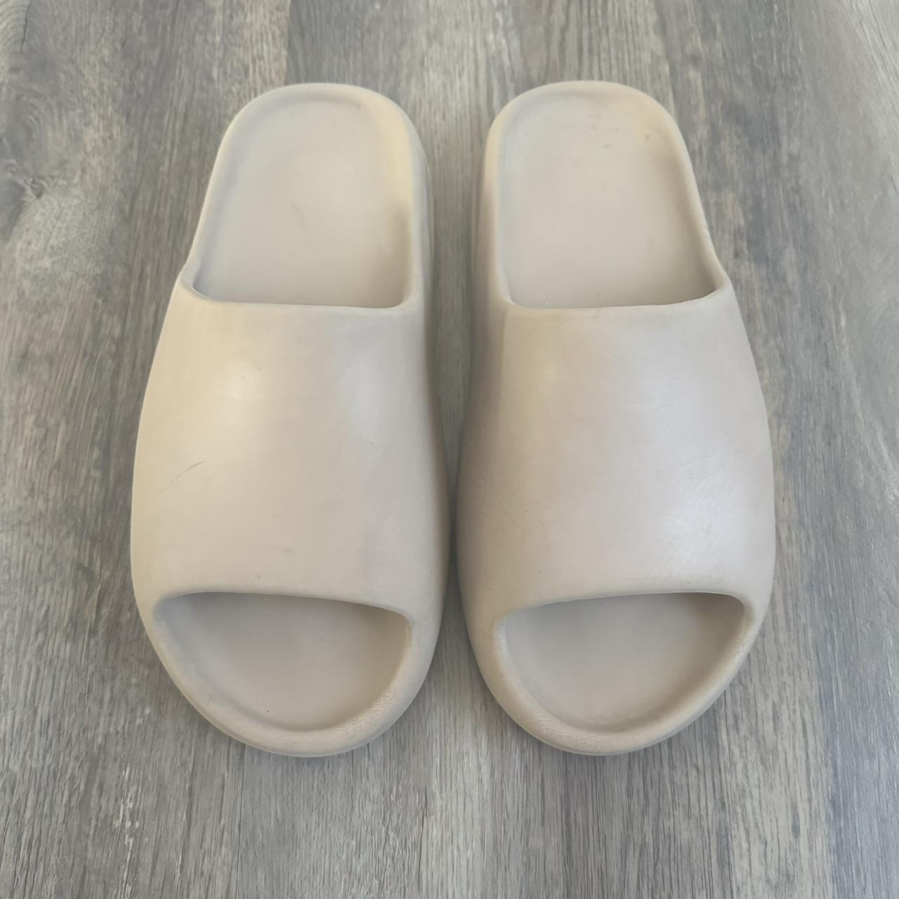 beige yeezy slides