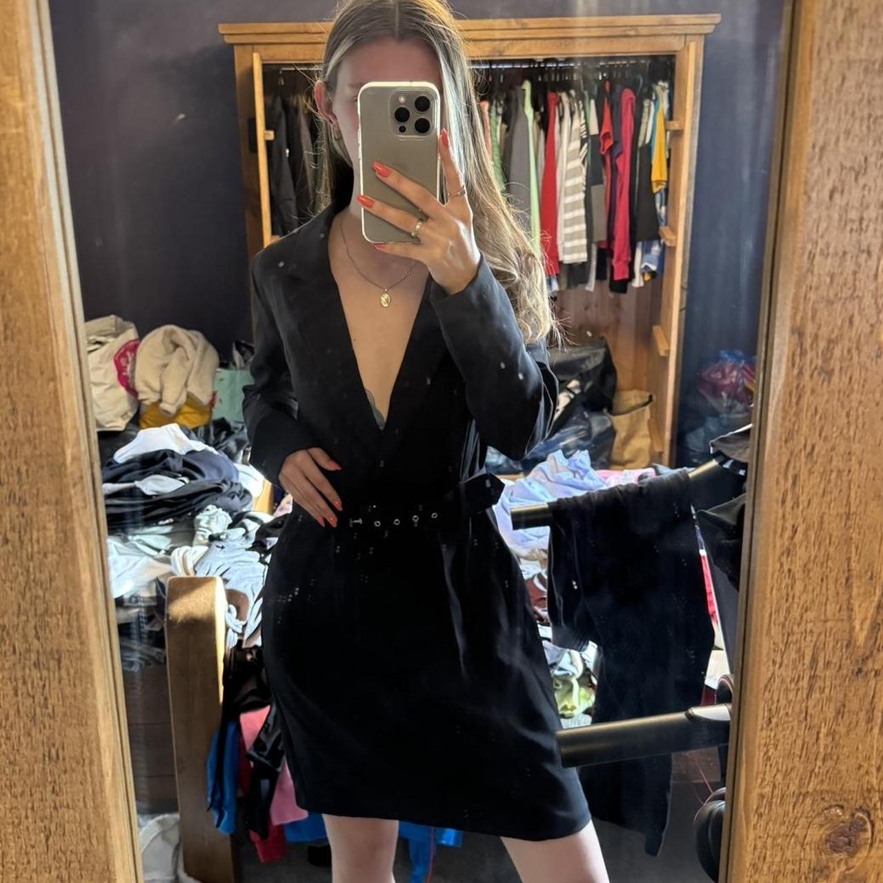 Black belted blazer Absolutely love but Depop