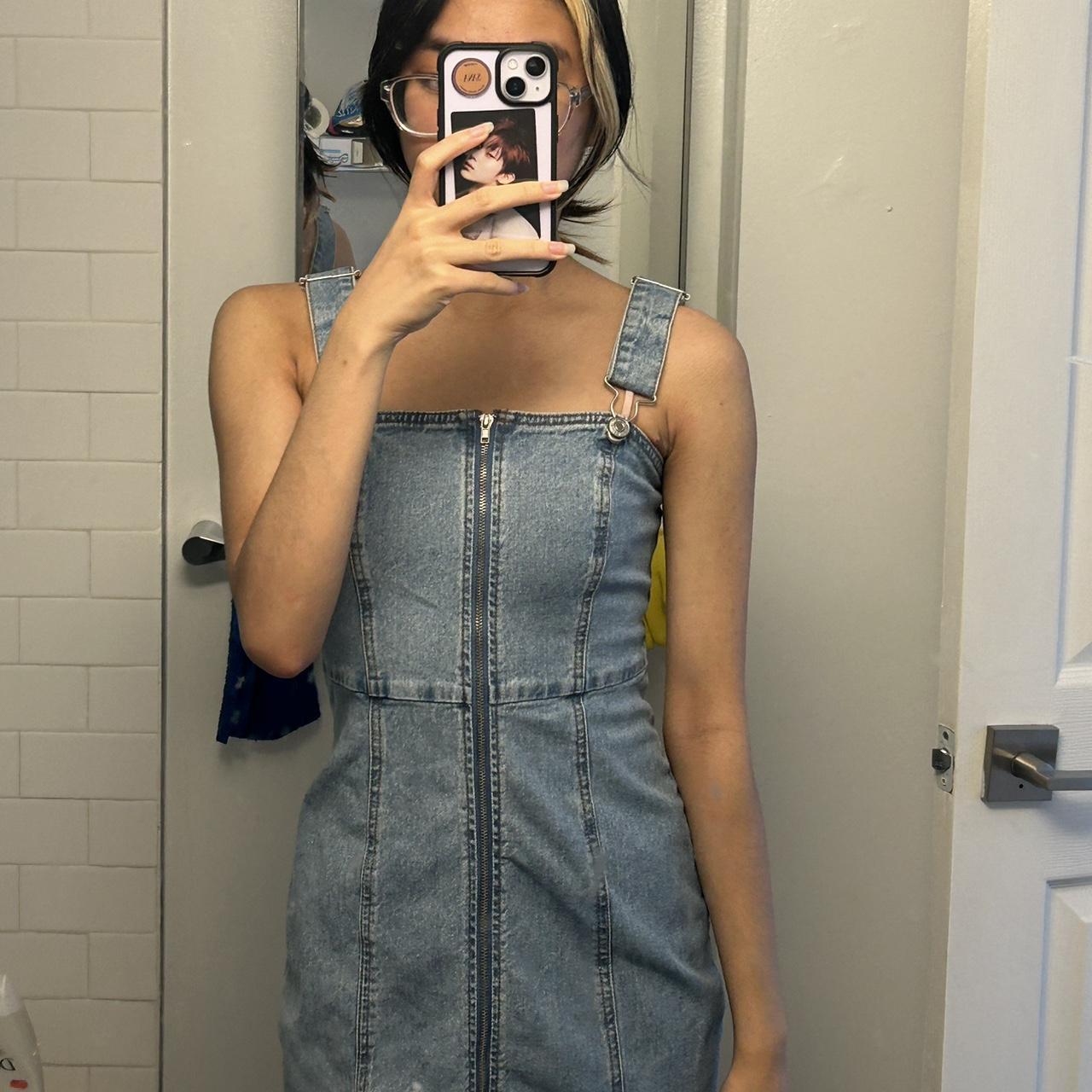 Forever 21 denim dress size S Bought this a year