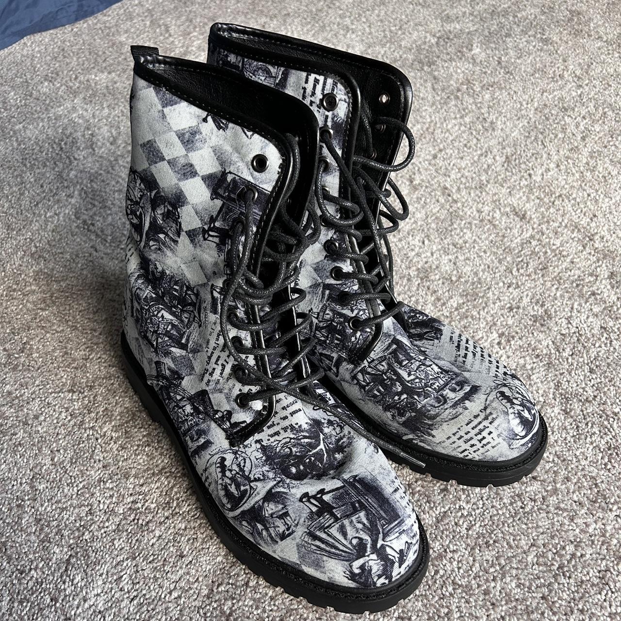 Hot topic combat boots best sale