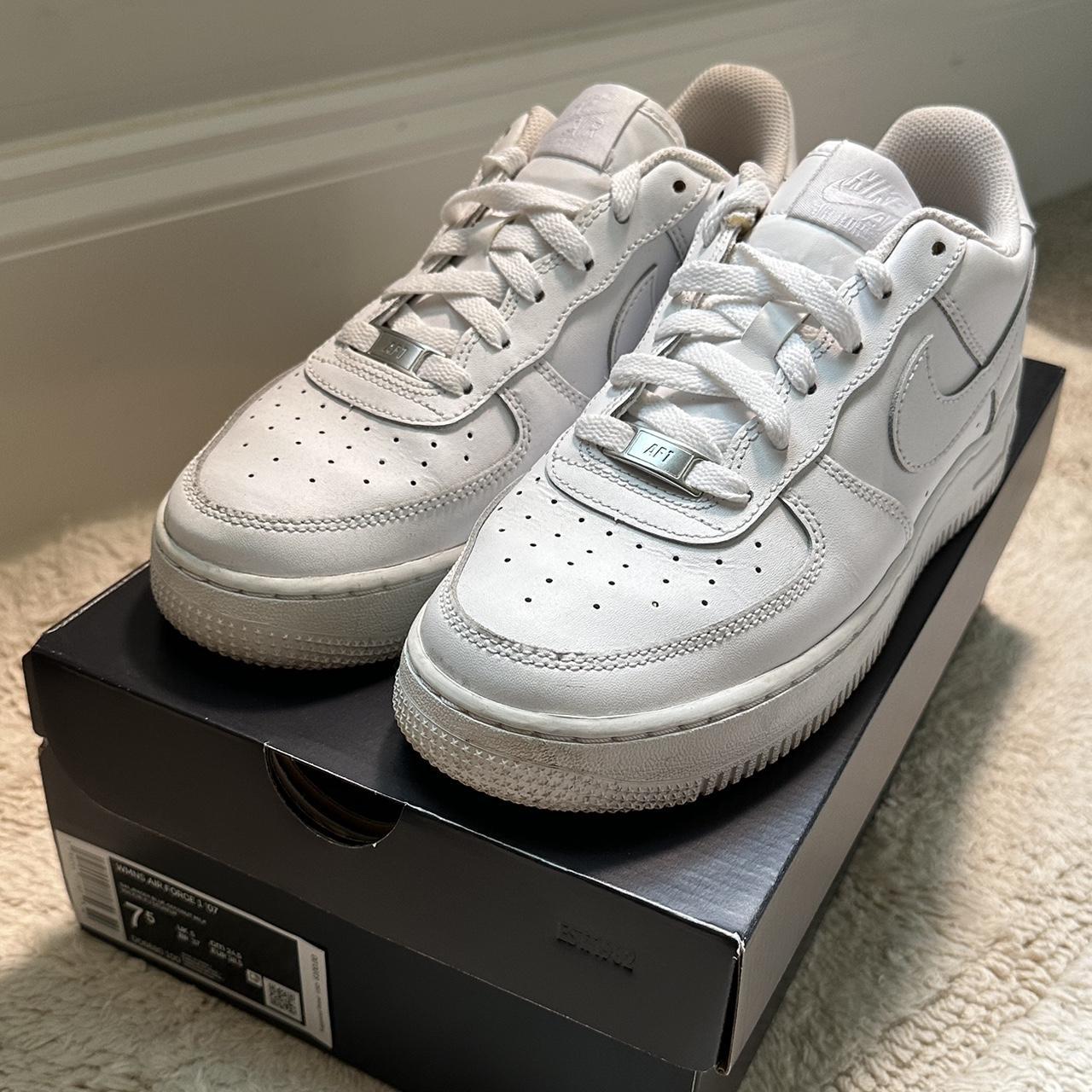 Womens white air force 1 2024 size 7.5