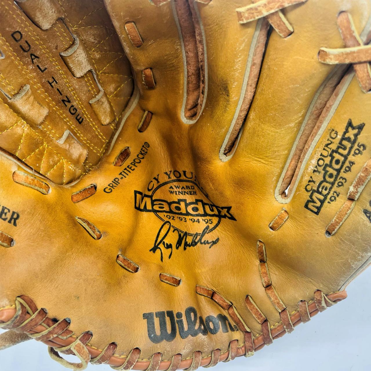 Description Wilson 12.5" A2224 Leather Baseball Mitt... Depop