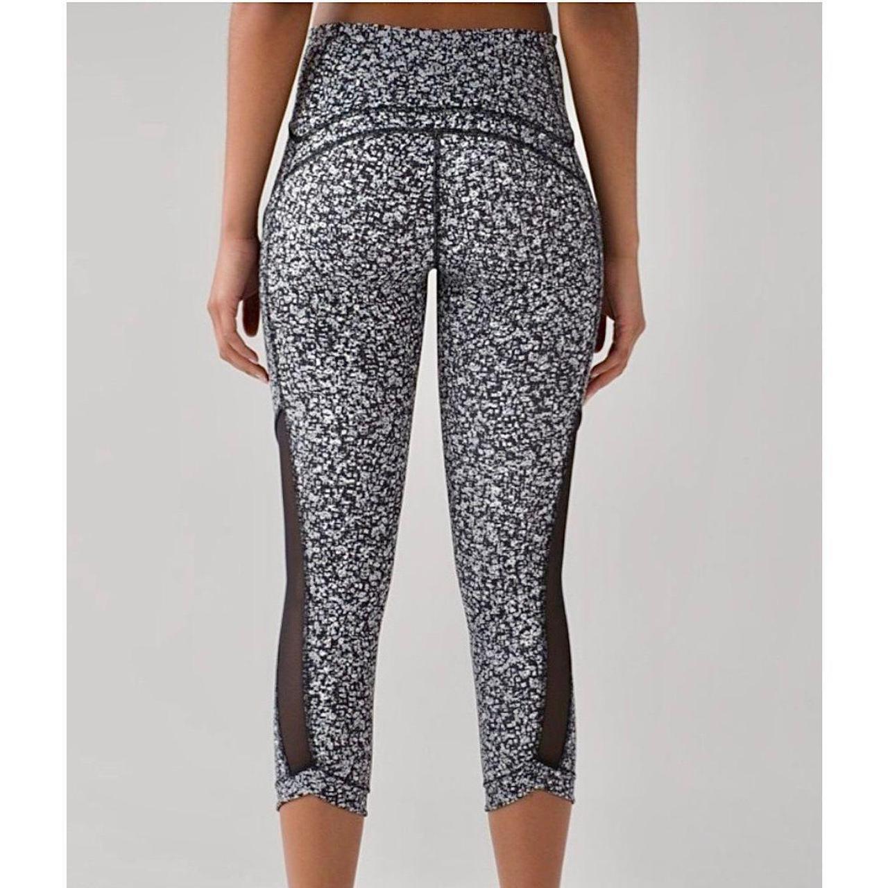 Lululemon Sole Training Crop Leggings. Size 4. Side - Depop