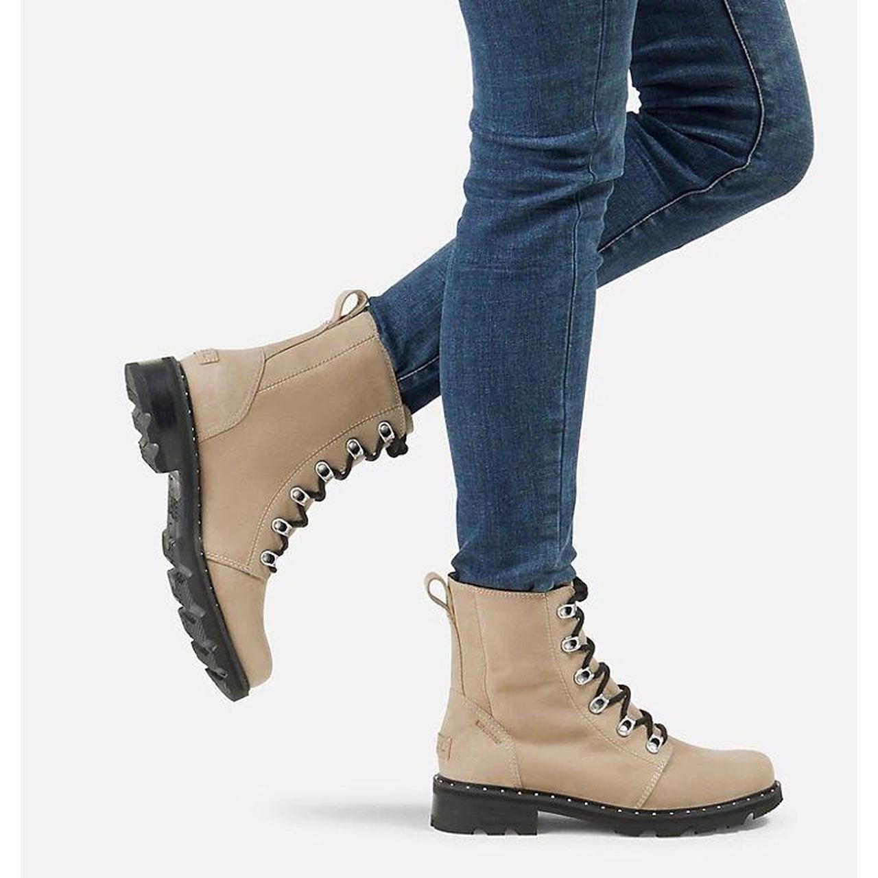 Sorel bundle deals 8.5 and 8 women’s