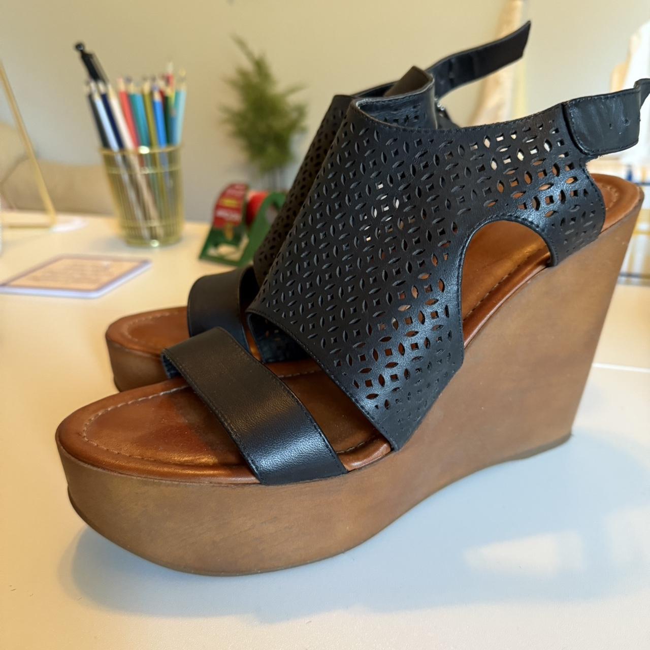 item listed by tanyagiorgettii