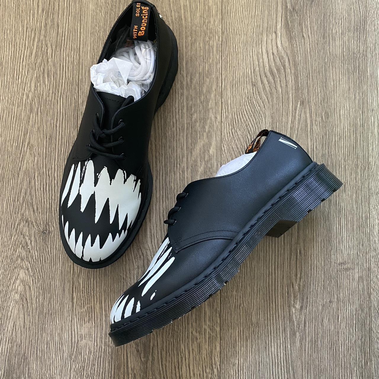 pleasures 1461 teeth