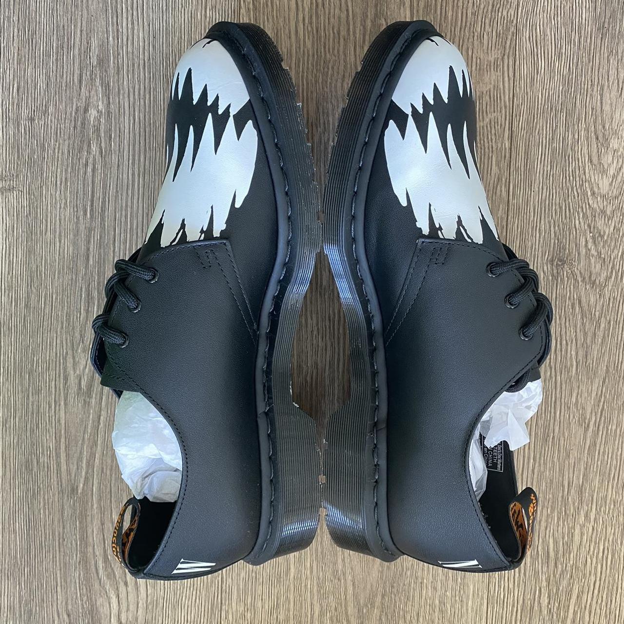 pleasures 1461 teeth