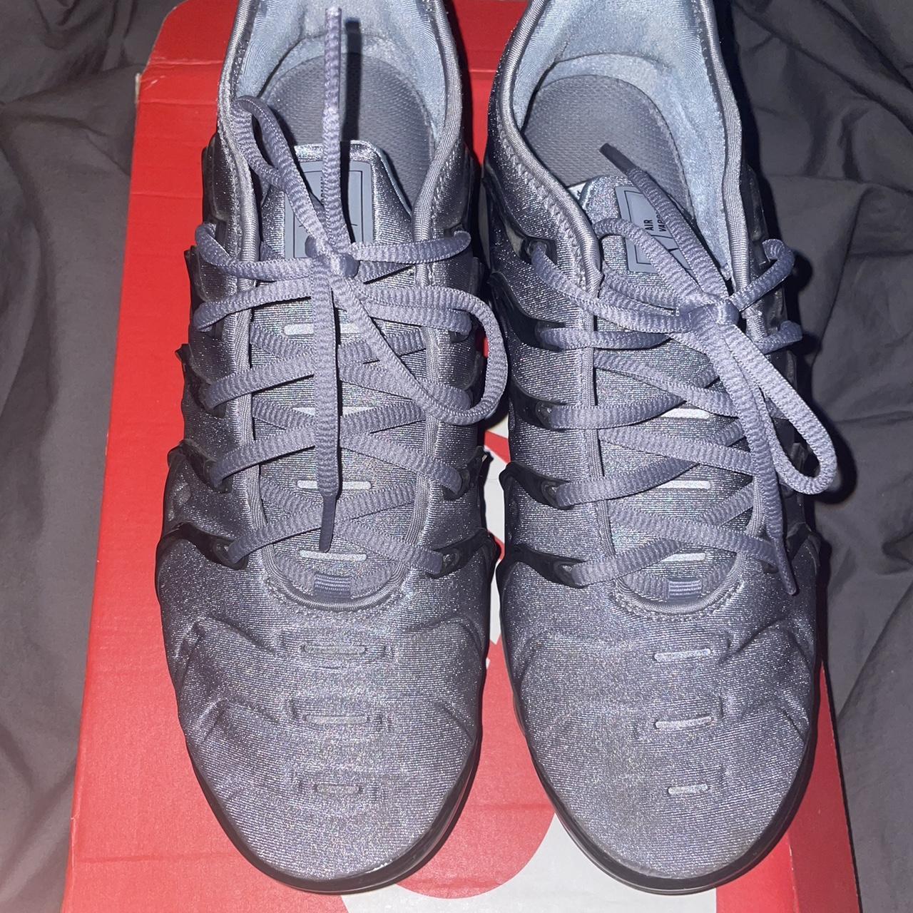 nike vapormax plus grey black