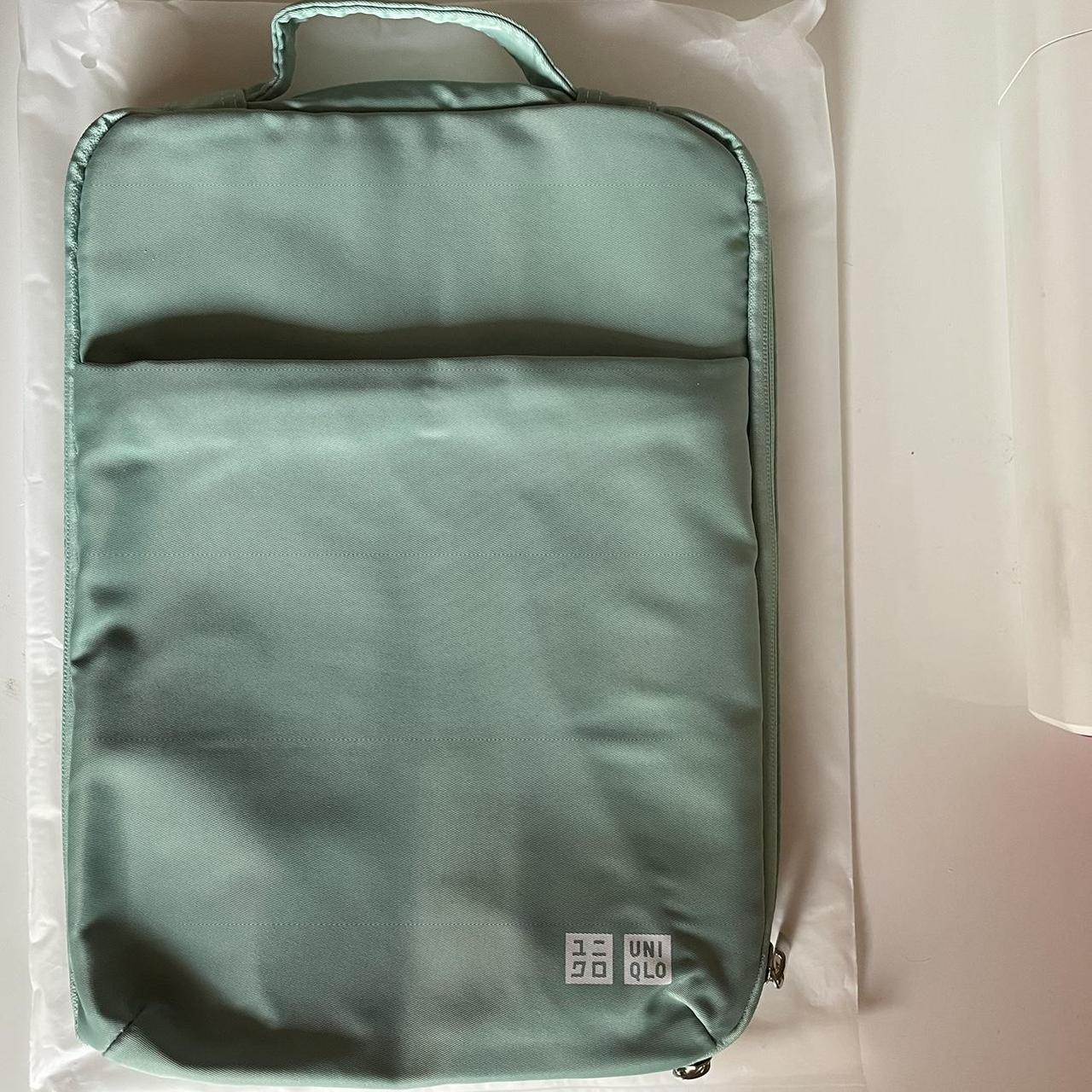 Uniqlo laptop case • Mint colour • Carry... Depop