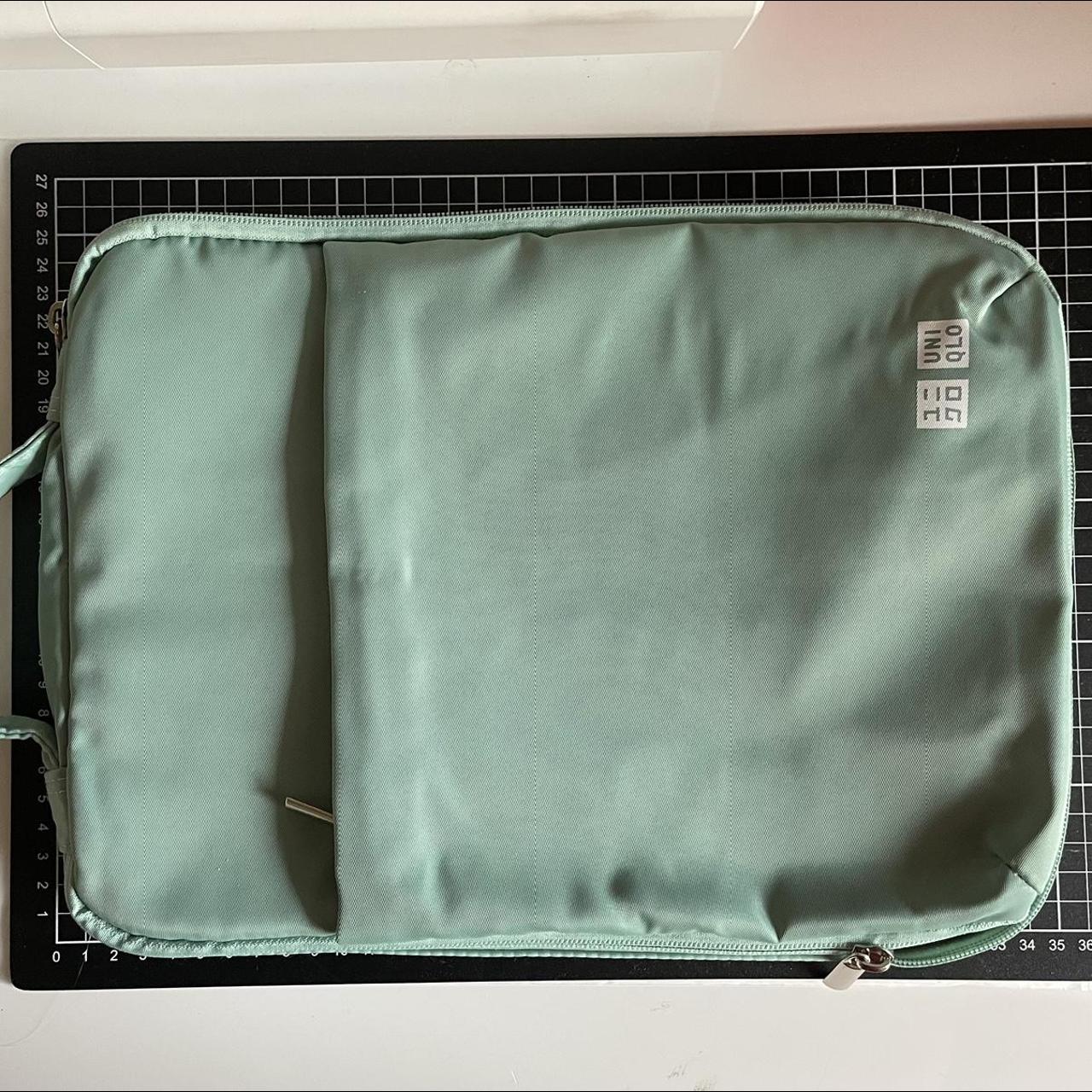 Uniqlo laptop case • Mint colour • Carry... Depop