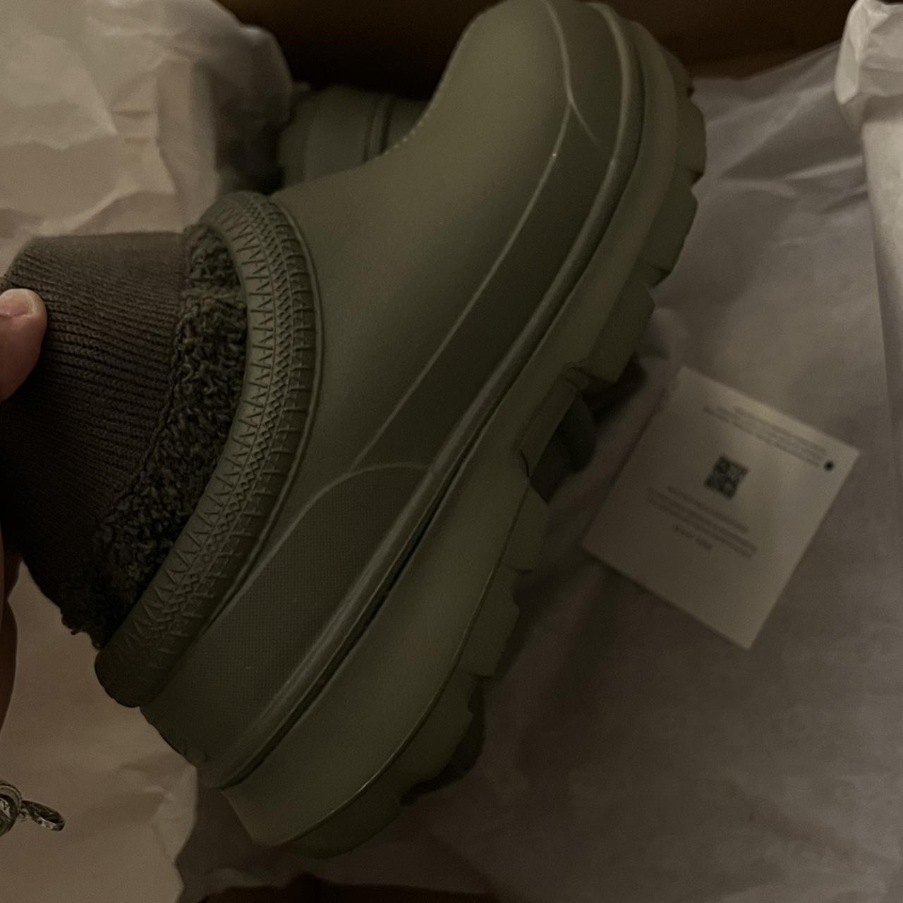 olive green ugg boots