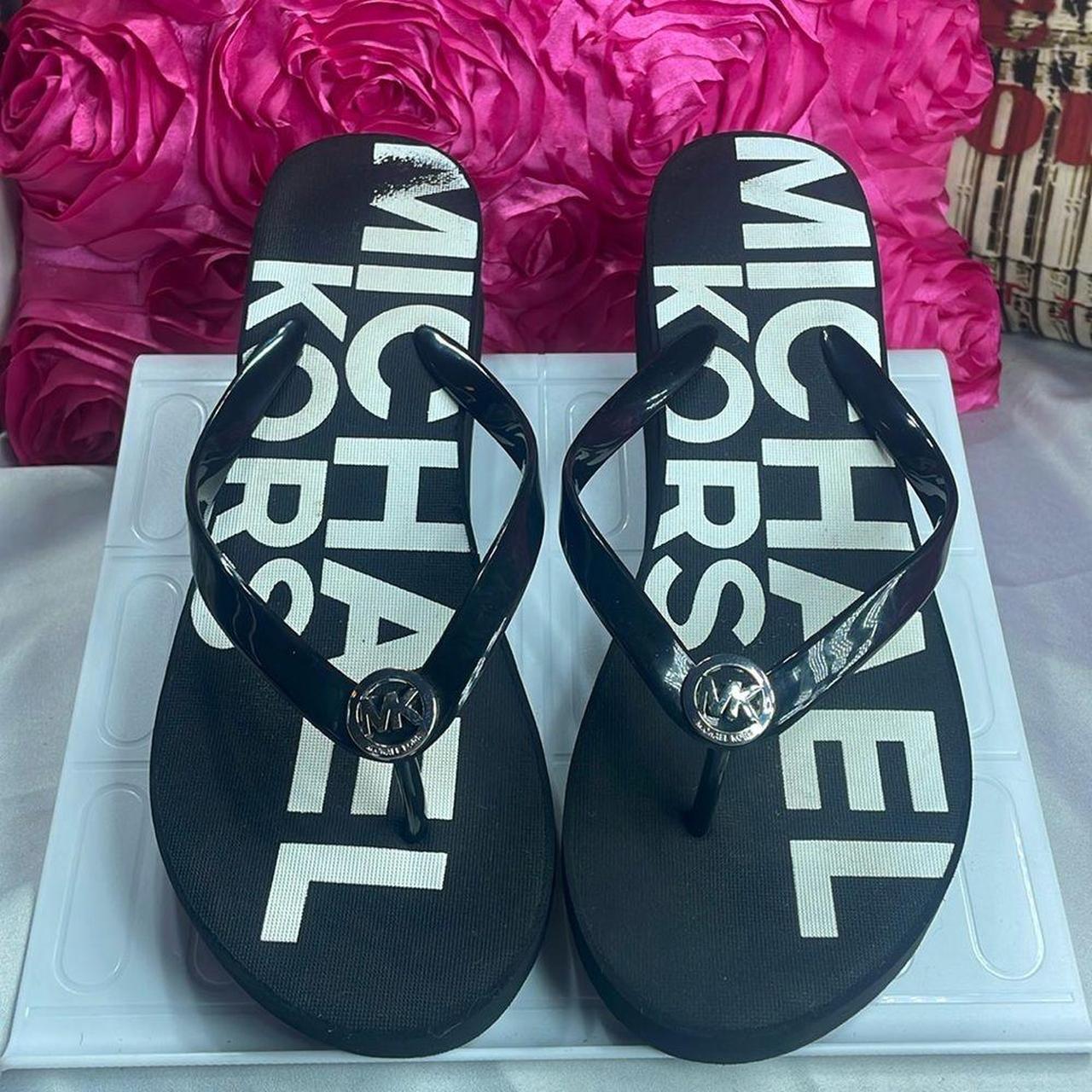 Michael kors white fashion flip flops