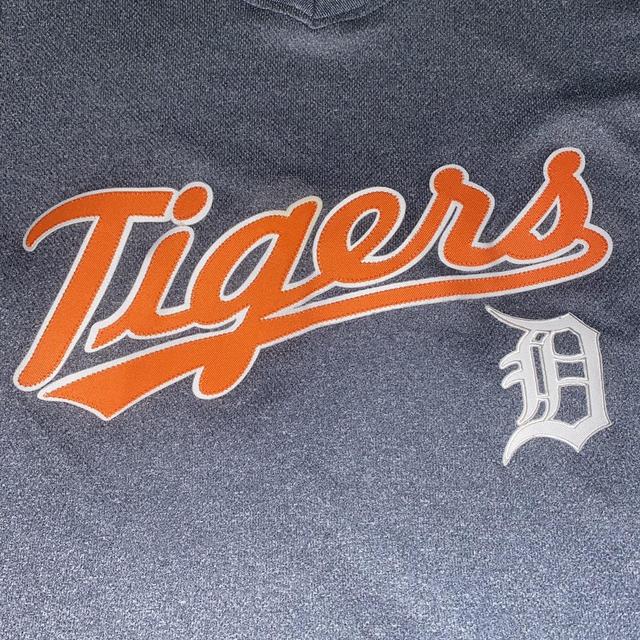 Super clean Detroit Tigers MLB trainer jersey shirt. - Depop