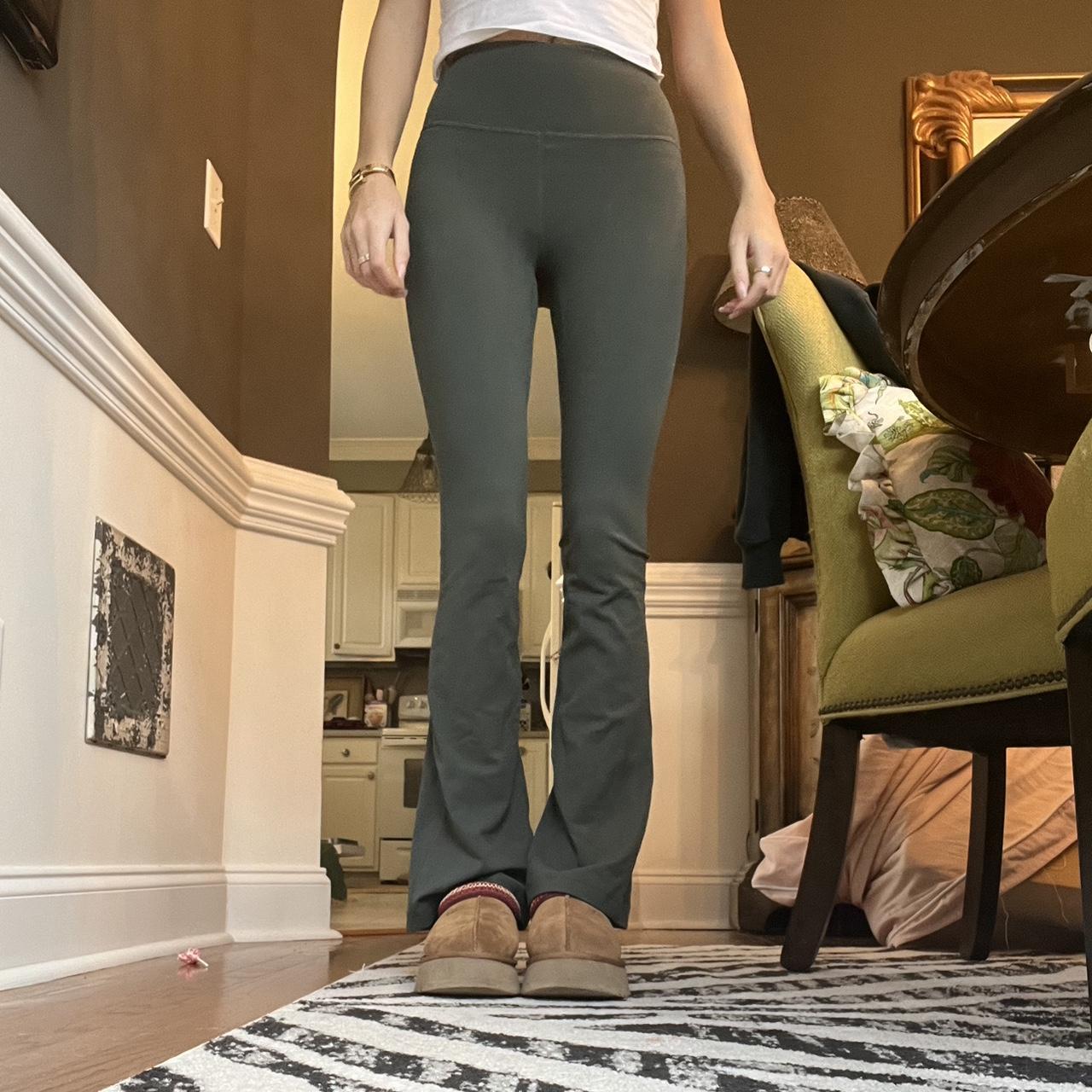 Vintage Lululemon NWT yoga flared cropped leggings - Depop