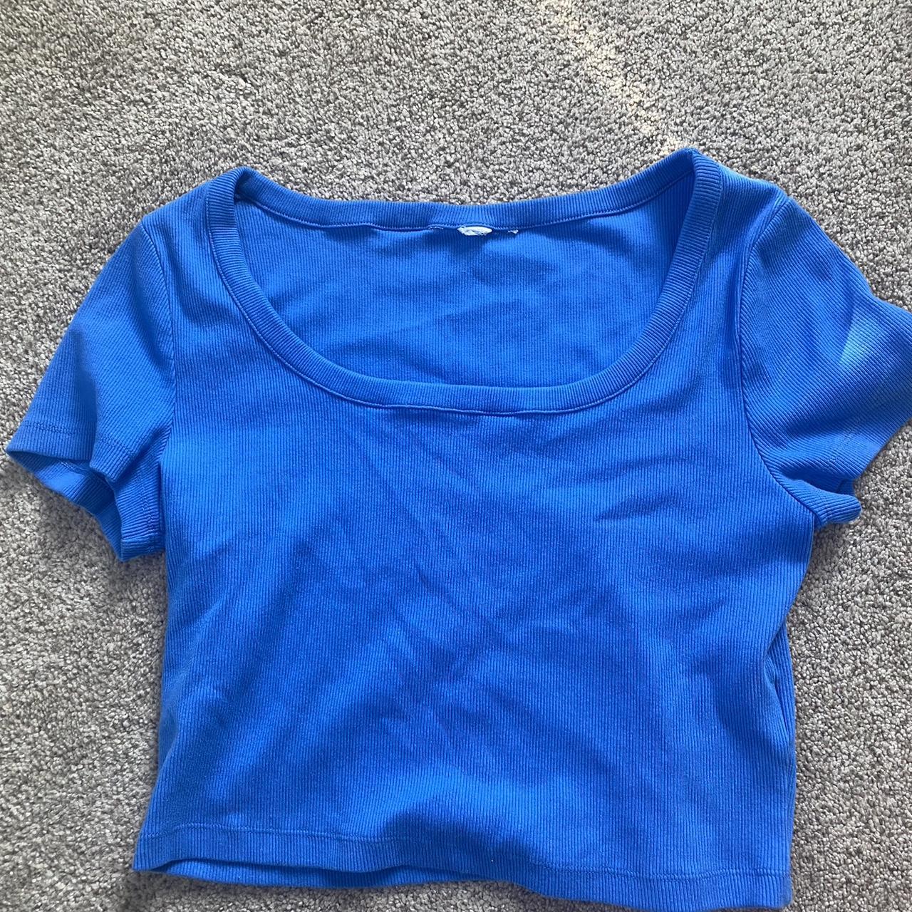 H&M Women's Blue Crop-top | Depop