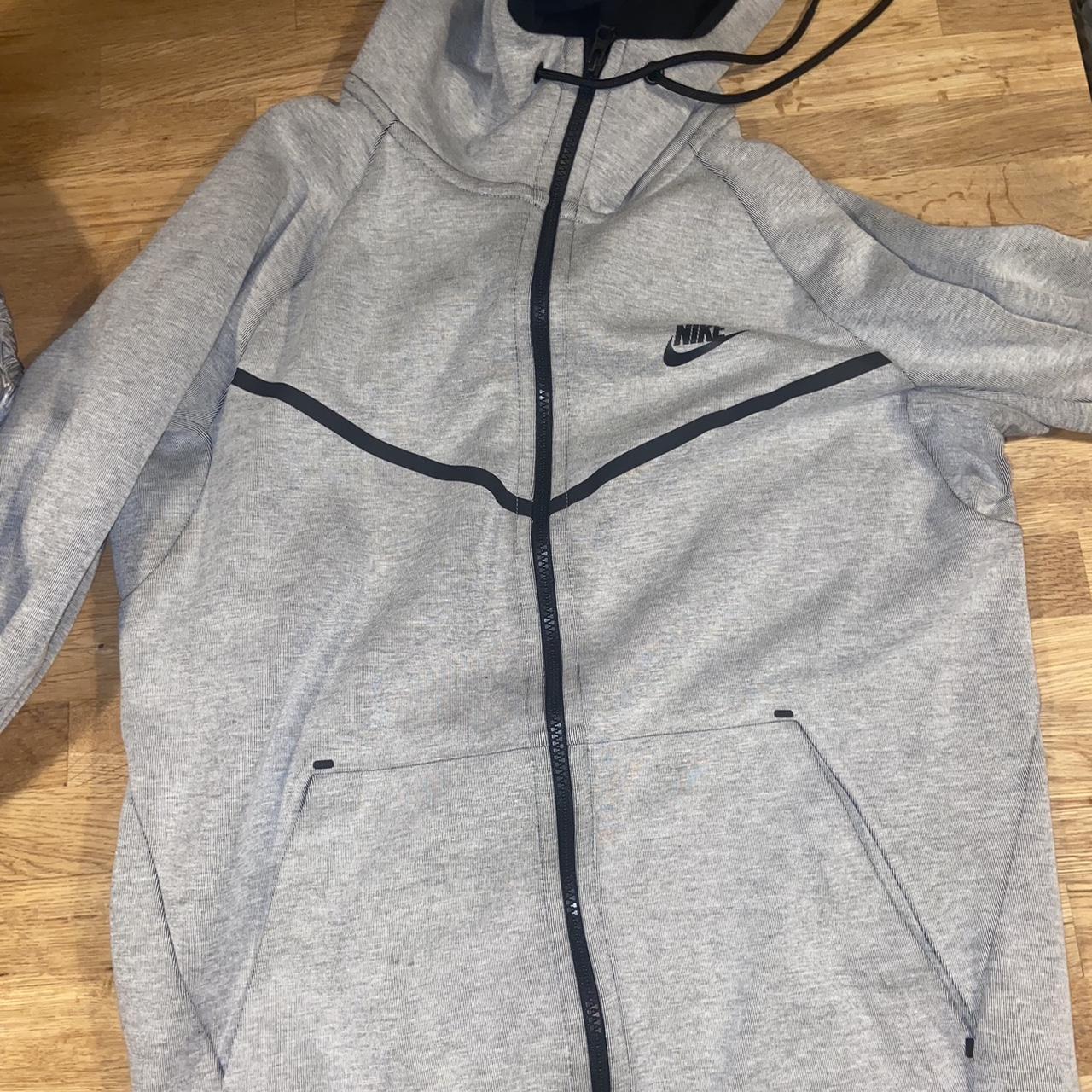 Nike tech fleece Medium Perfect condition Zip up - Depop