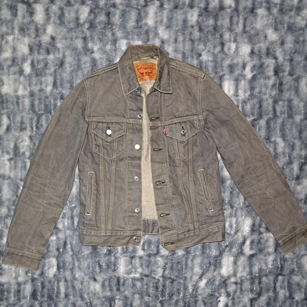 Levis hotsell jacket measurements