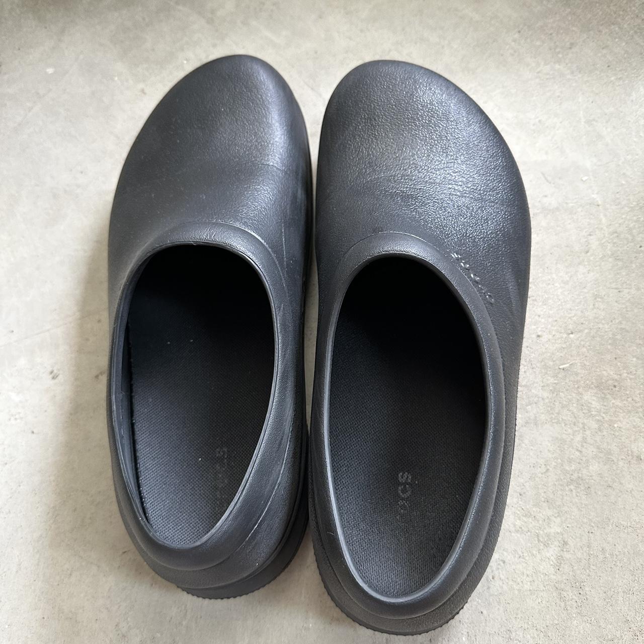 Crocs Men's Black Trainers | Depop