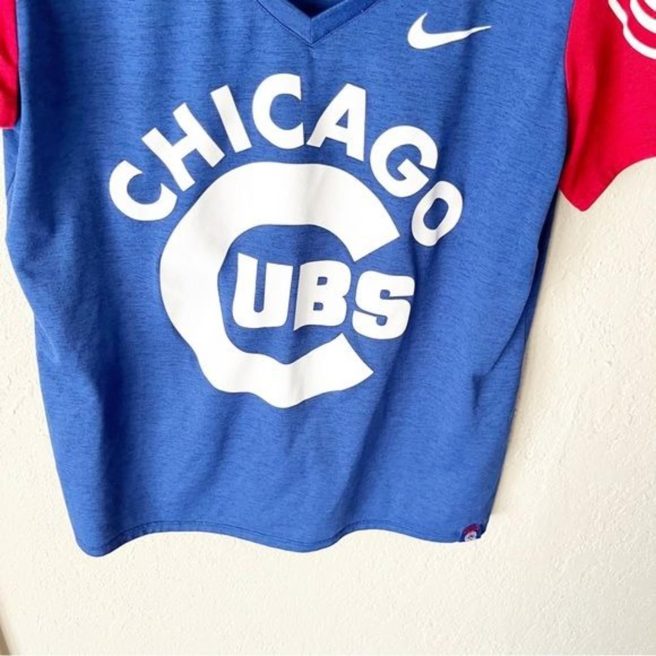 Chicago Nike Wrigelyville cubs shirt that is perfect - Depop