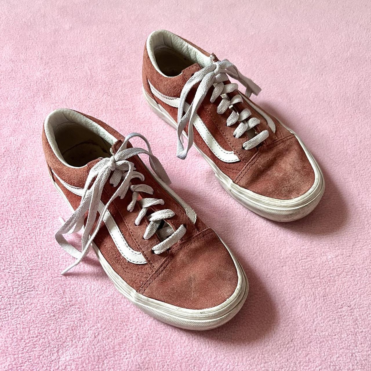 Vans Old Skool in dusty rose pig suede