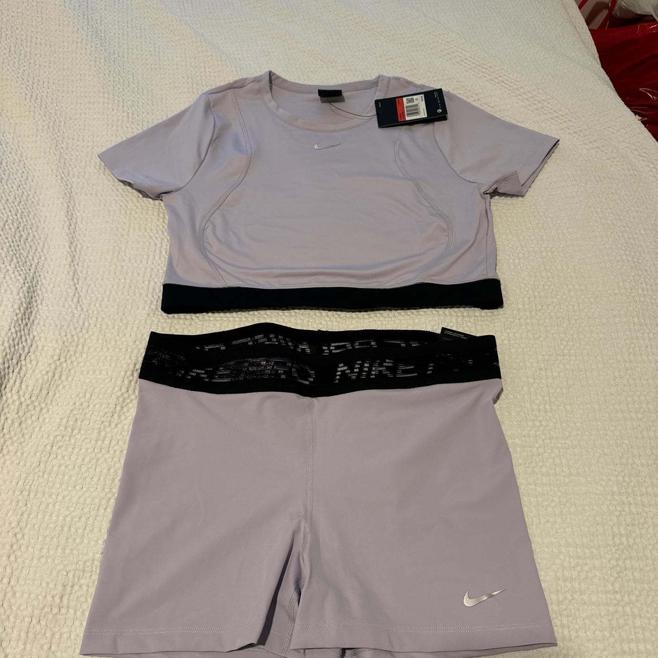 Nike gym wear set Crop top and 3