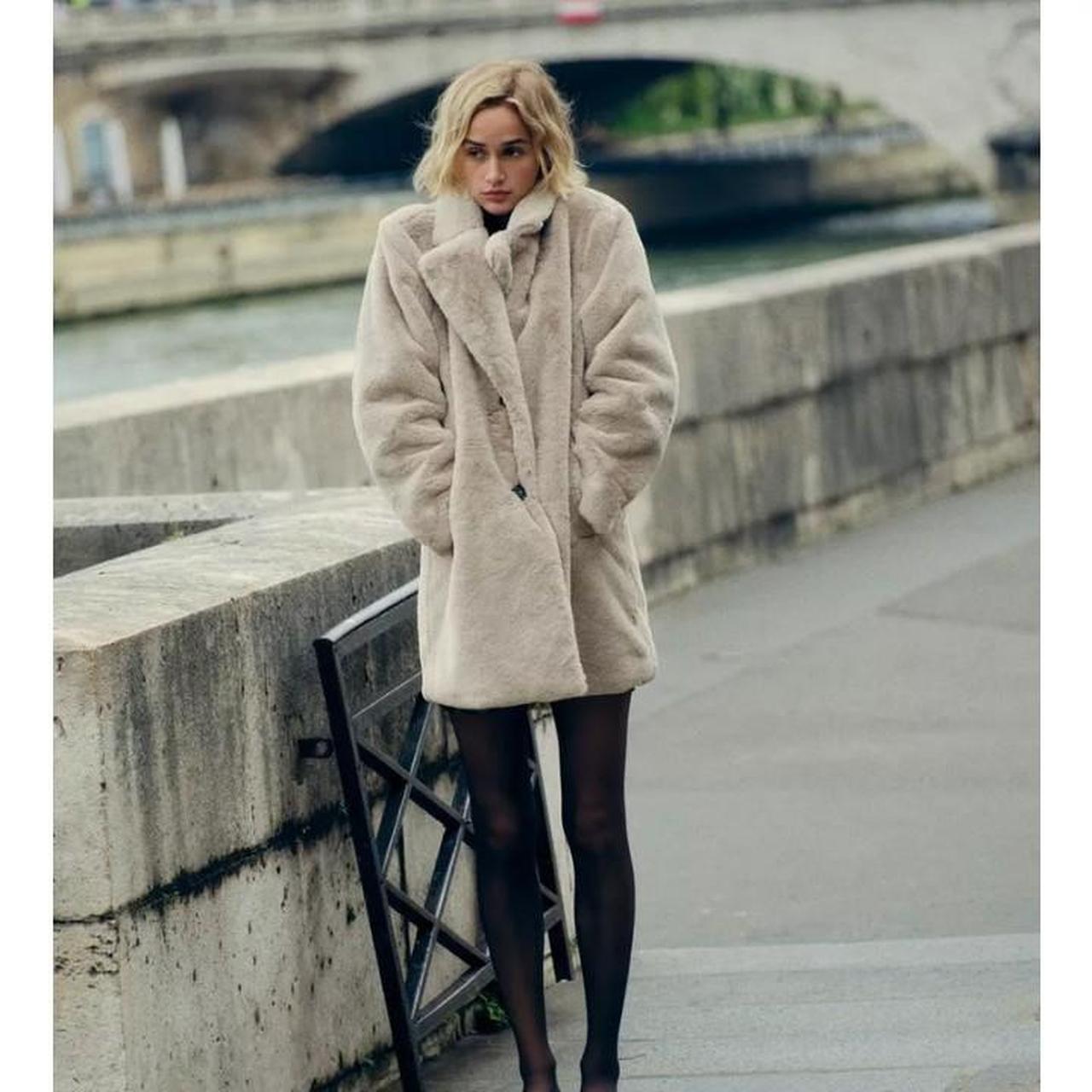 Zara faux-fur-coat - Depop