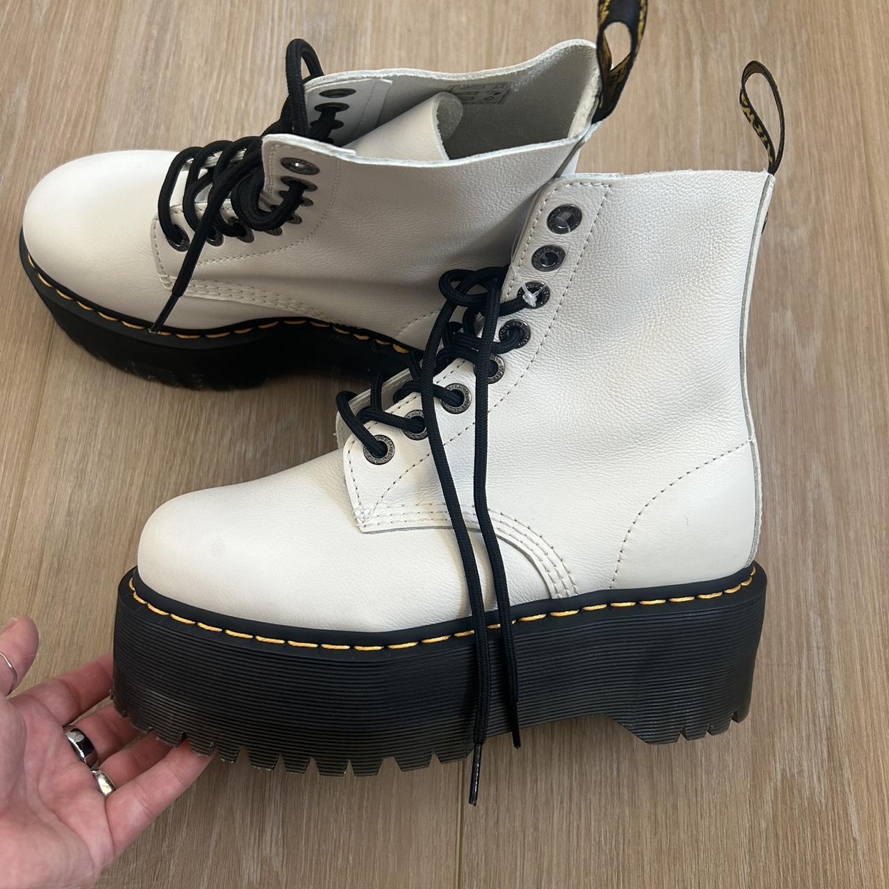 item listed by davla4