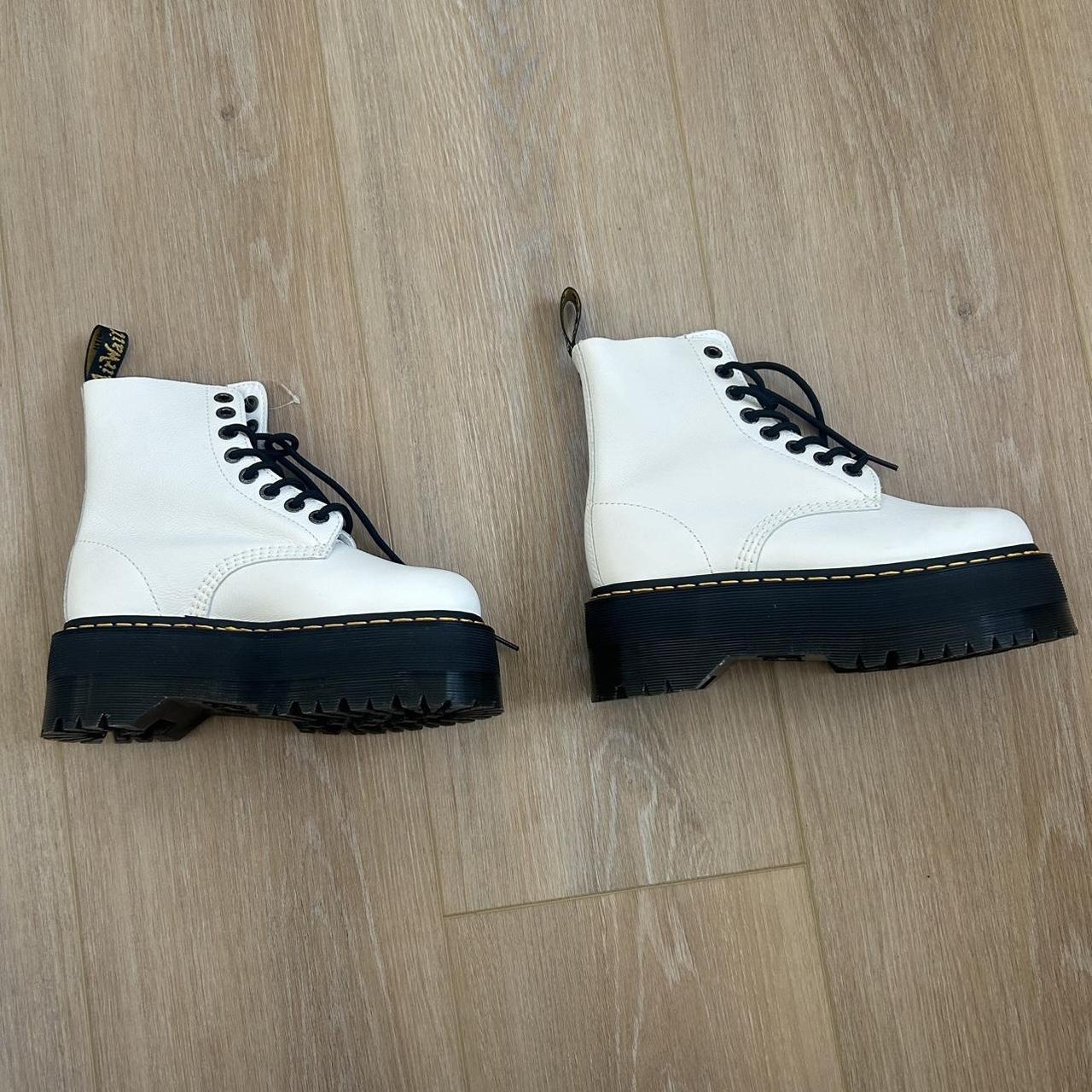 item listed by davla4