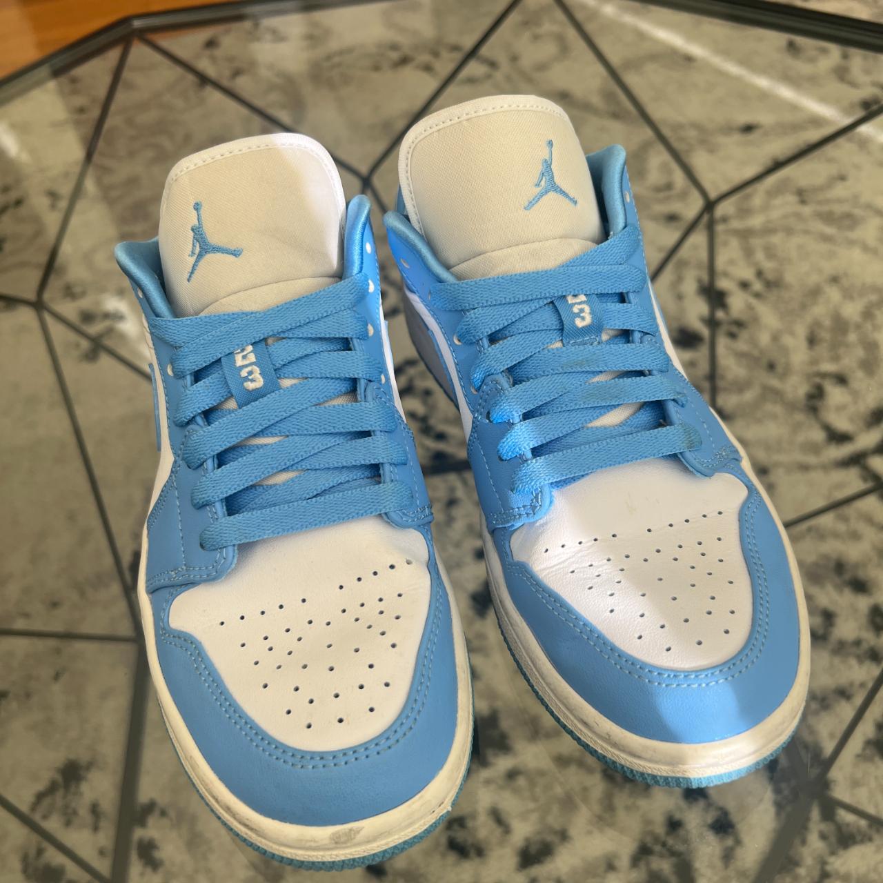 light blue dunks low