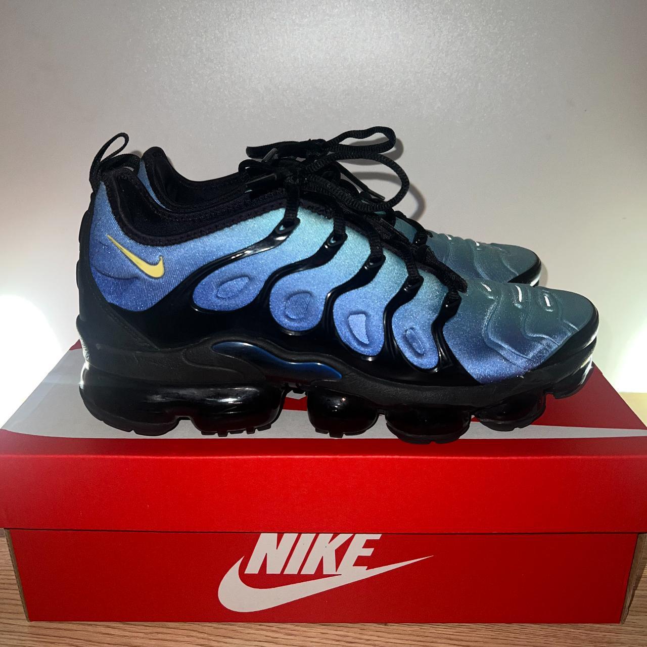 vapormax plus hyper blue