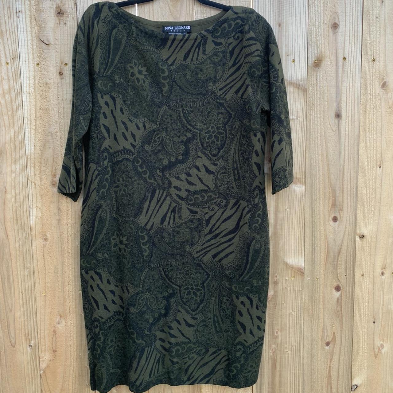 Nina Leonard black & green dress size large.... - Depop