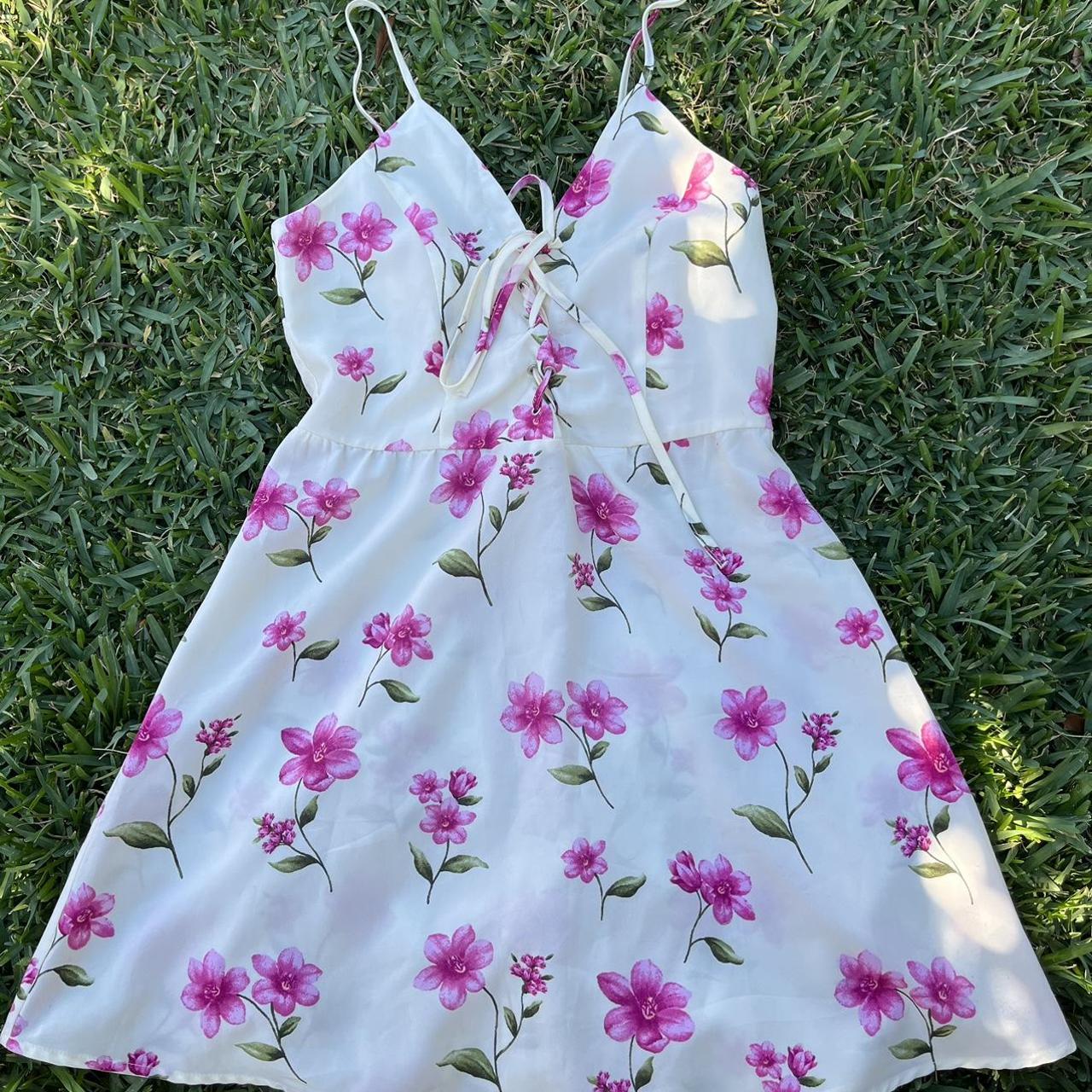 Forever 21 floral mini sun dress No signs of wear - Depop