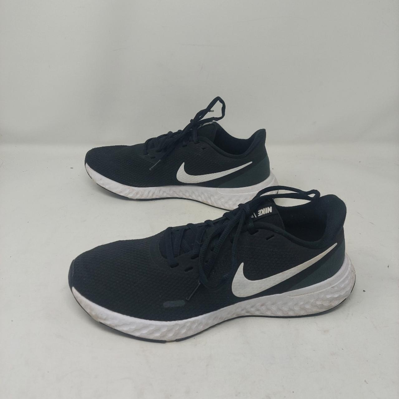 Nike Revolution Black White Swoosh Depop - Main Image