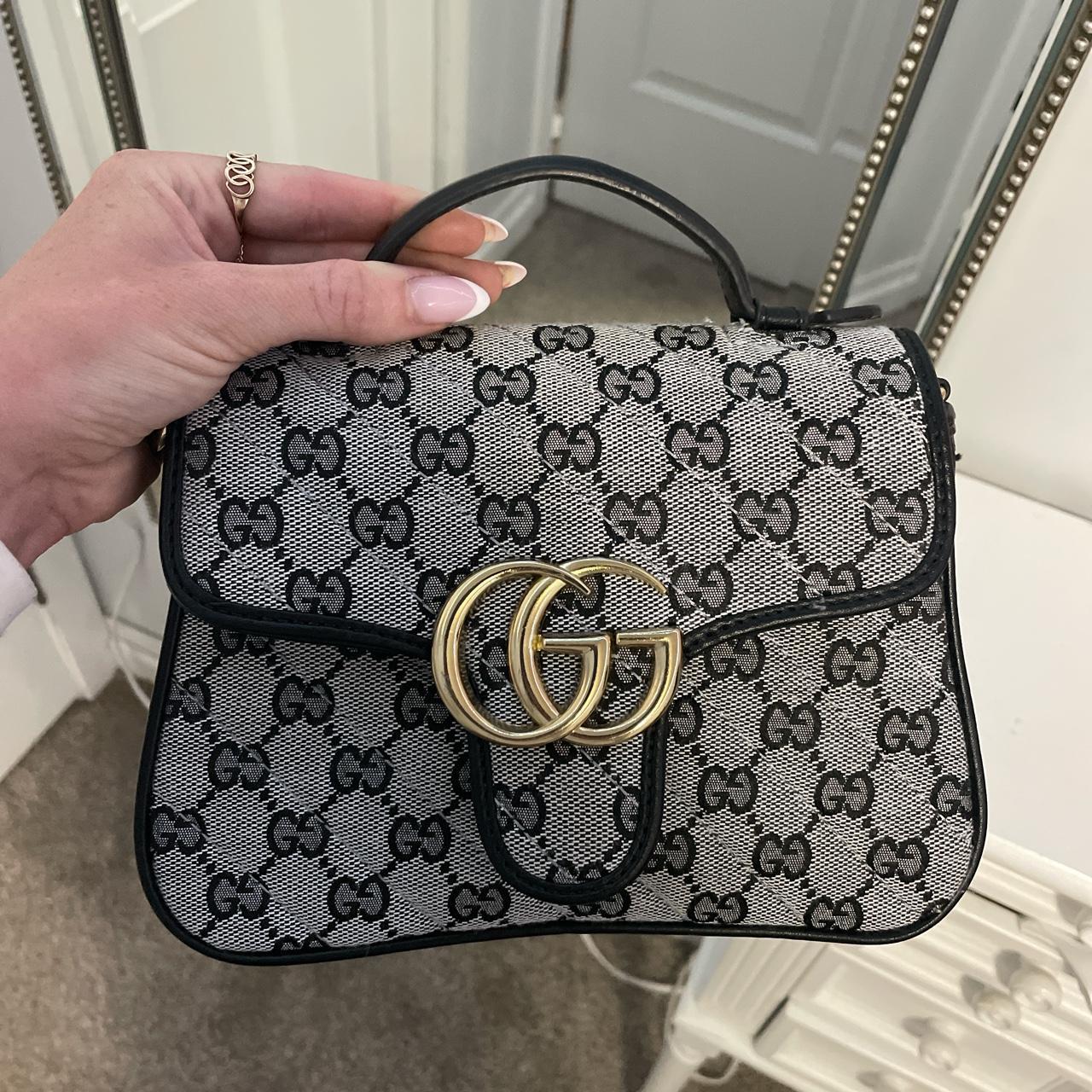 Gucci mini bag Vintage Perfect pop of color to - Depop