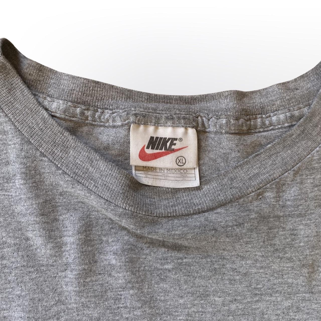 Nike Men's Grey T-shirt (3)