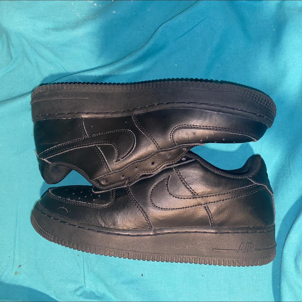 what does wearing black air force 1s mean