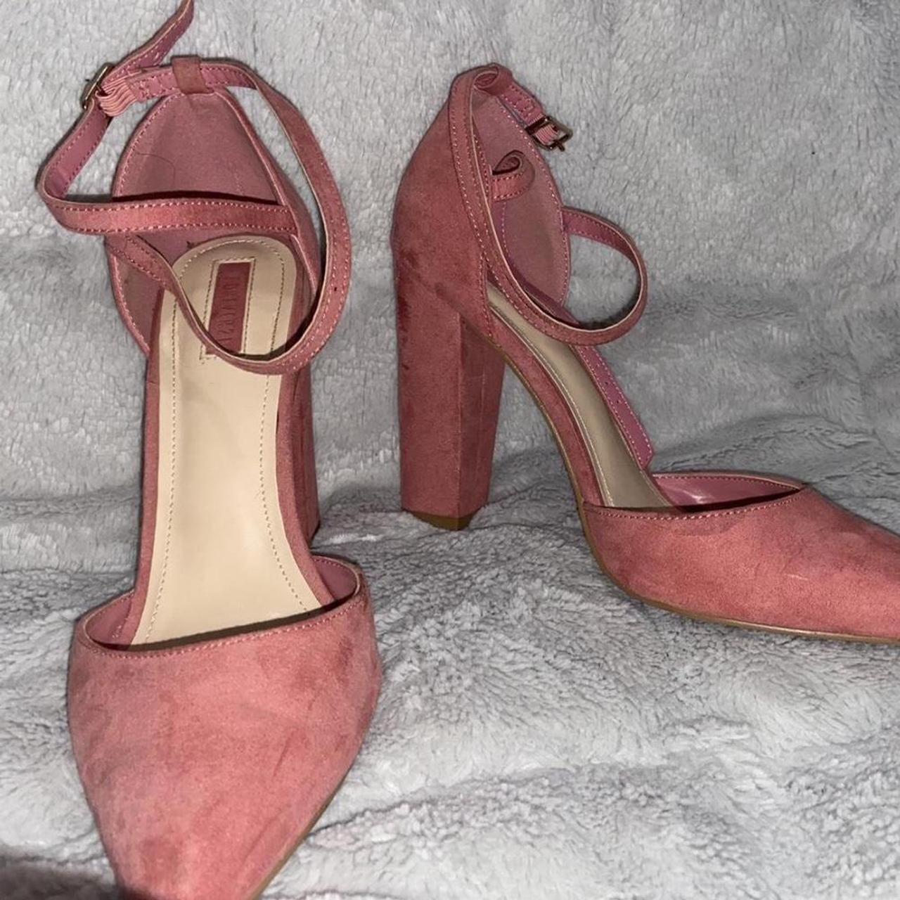 Forever 21 Women's Pink and Red Courts | Depop